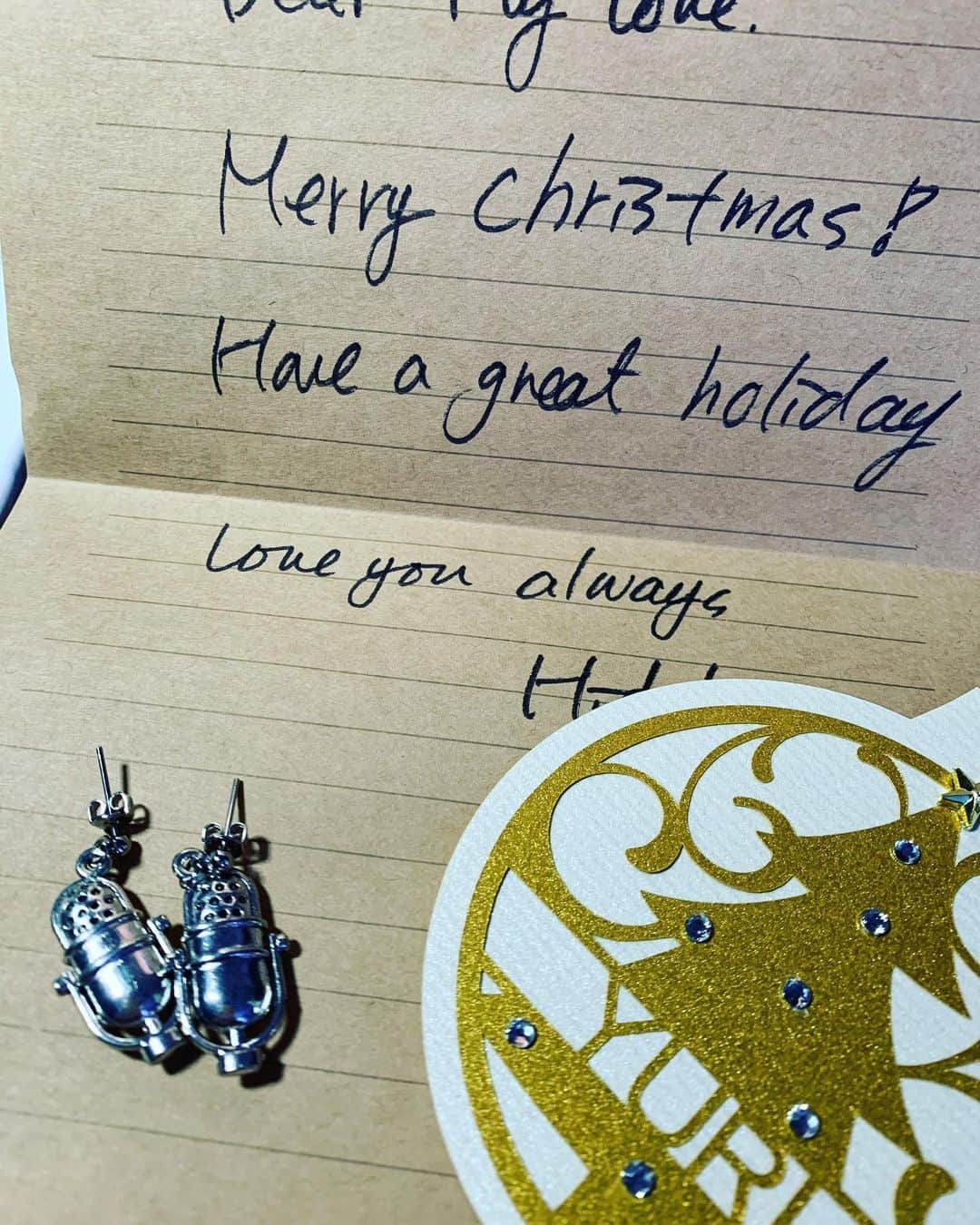 YURIのインスタグラム：「Thank u❣️♥️🎄🎵🎙u know me so well🥰」
