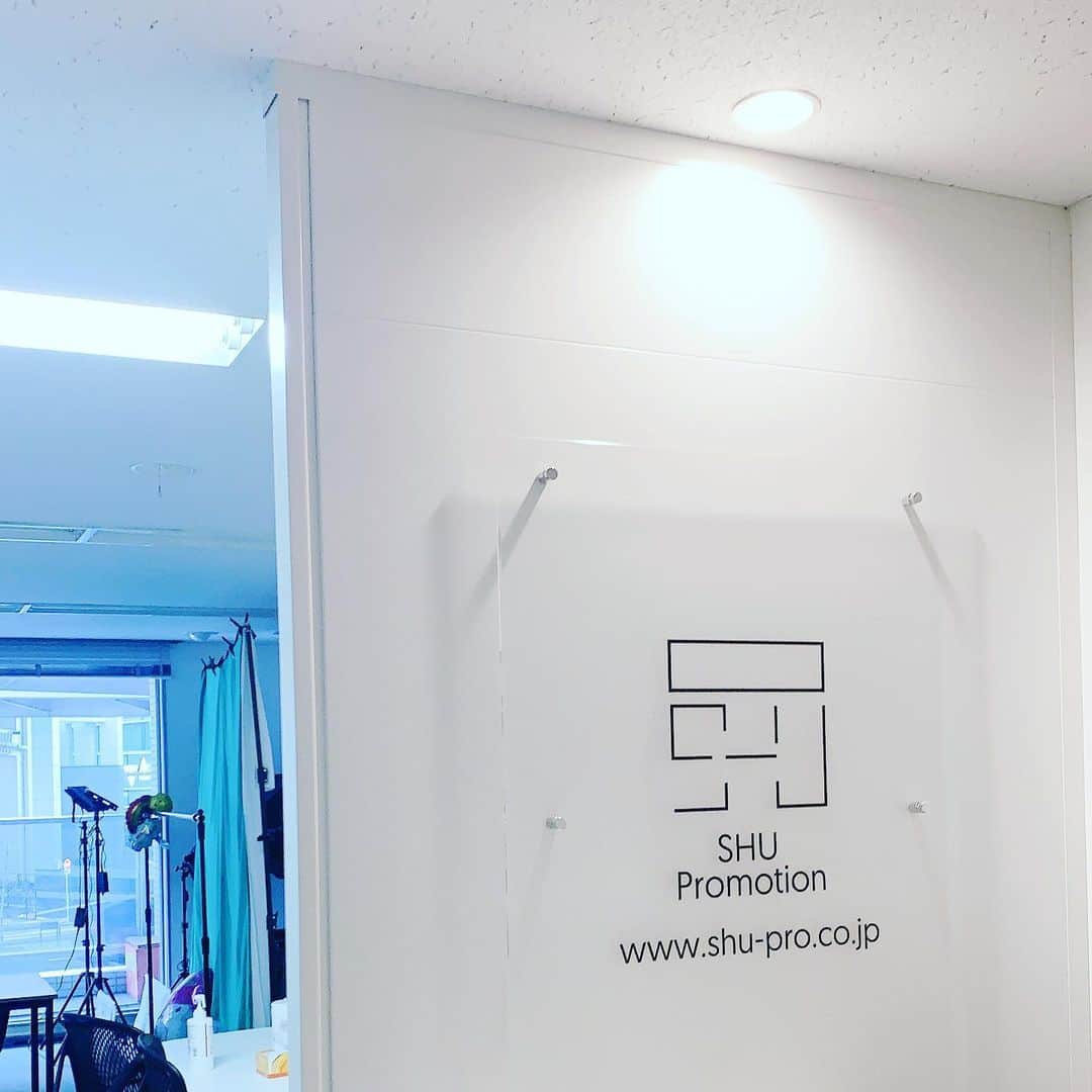 柏崎桃子さんのインスタグラム写真 - (柏崎桃子Instagram)「さようなら。  #事務所 #シュープロモーション #shuプロモーション #芸能事務所 #お世話になりました」12月26日 14時05分 - momoko_kashiwazaki
