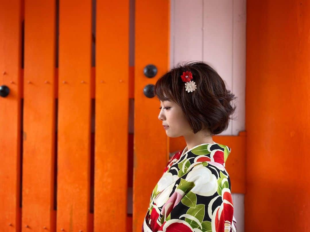 森田涼花のインスタグラム：「🌷 あの瞬間が始まりだったと、いつか思い出して、優しい気持ちで胸が熱くなれるように。 スタートラインに立った2○2○年。  これから先は楽しいしかない、 そんな時を過ごしていきたい、 そうなるに違いないと思えるのも、周りの人たちのおかげです。  人との出会いに恵まれていると強く感じた一年でした。 しあわせだーうちはぁ。 今年も一年ありがとうございました！」