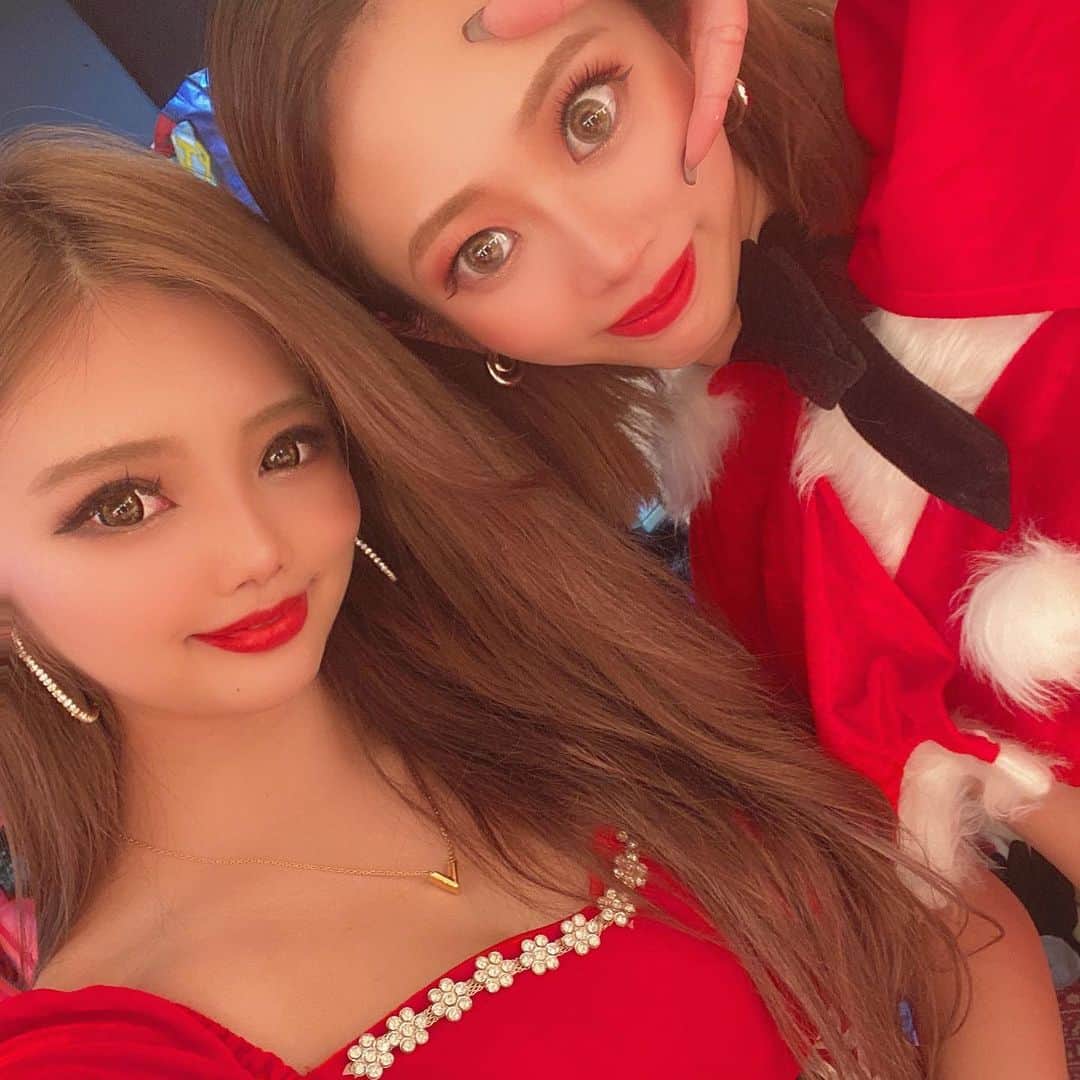 otoのインスタグラム：「サンタさん沢山きてくれた😖 ありがとう💞🥺  #burlesque#burlesqueosaka #バーレスク#バーレスク大阪」