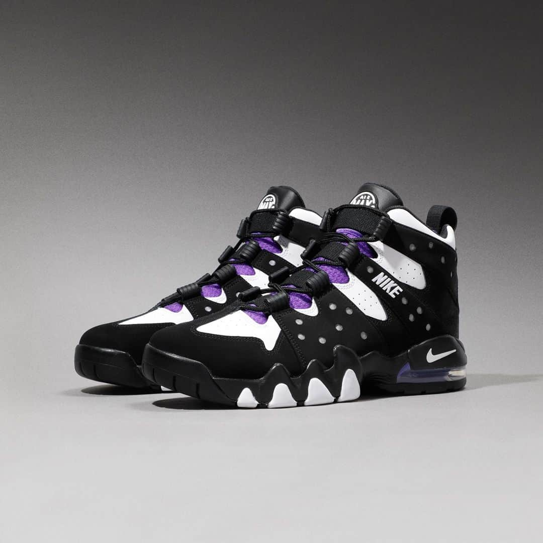 Flight Clubさんのインスタグラム写真 - (Flight ClubInstagram)「Originally released in 1994, Charles Barkley's classic Air Max CB 94 is reissued with white perforated leather overlaid by black nubuck, featuring pops of purple for contrast and an Air Max unit for extra cushioning on the heel.」12月26日 6時00分 - flightclub