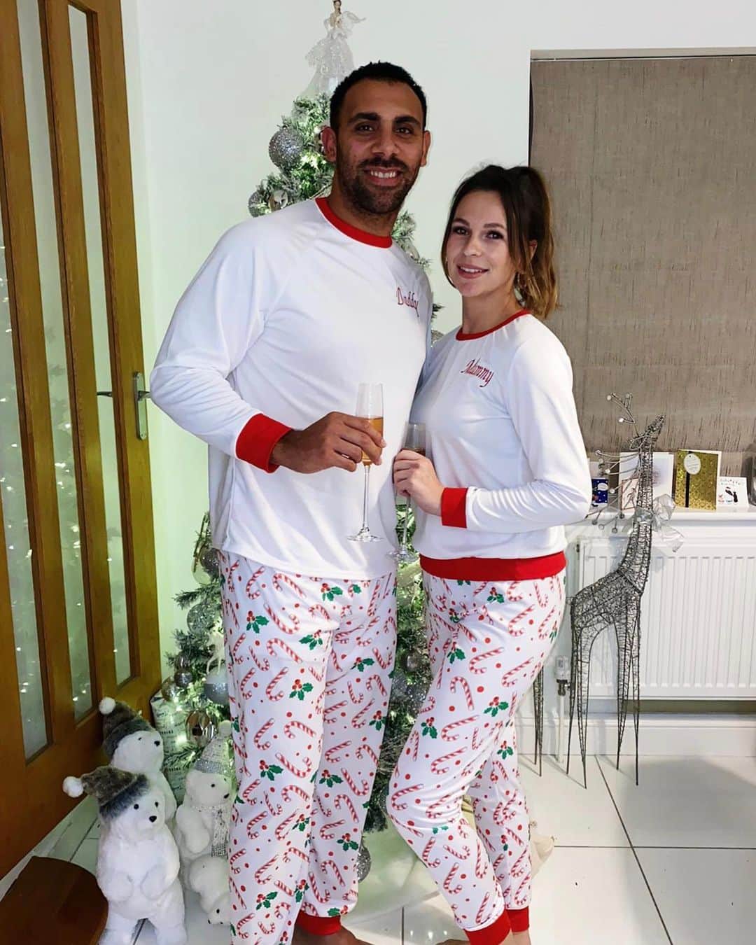 アントン・ファーディナンドのインスタグラム：「Today has been special we've had a great day the kids loved it and my Christmas dinner was yummy thanks to my wife. Merry Christmas guys hope everyones had a great day!!」
