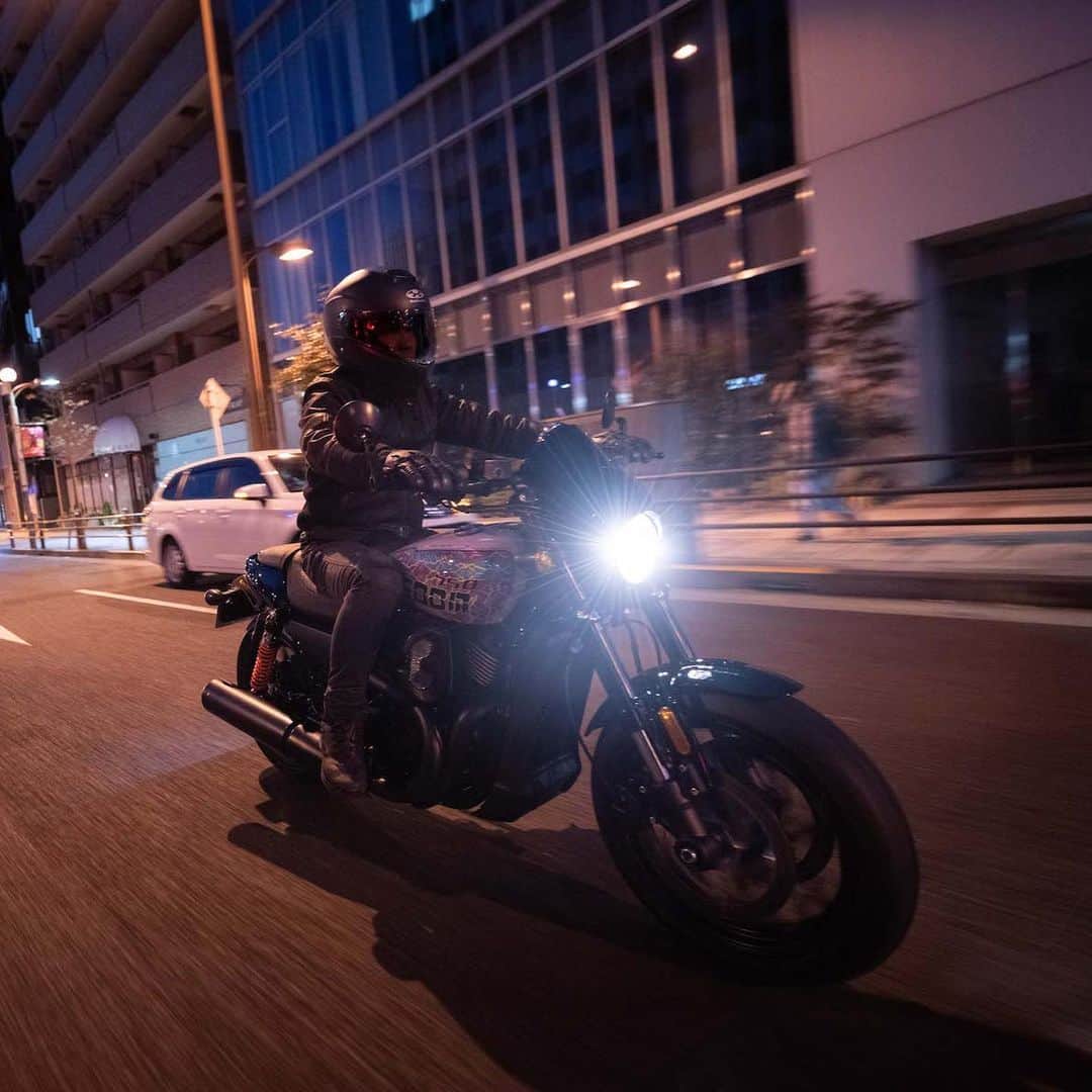 Harley-Davidson Japanさんのインスタグラム写真 - (Harley-Davidson JapanInstagram)「早朝の逃避行。#ハーレー #harley #ハーレーダビッドソン #harleydavidson #バイク #bike #オートバイ #motorcycle #ストリートロッド #streetrod #xg750a #グラファーズロック #graphersrock #ライド #ride #アーバン #urban #東京 #tokyo #2020 #自由 #freedom」12月26日 7時00分 - harleydavidsonjapan