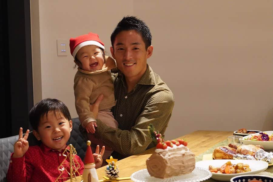 森岡亮太のインスタグラム：「Merry Christmas 🎄 メリークリスマス🎄」