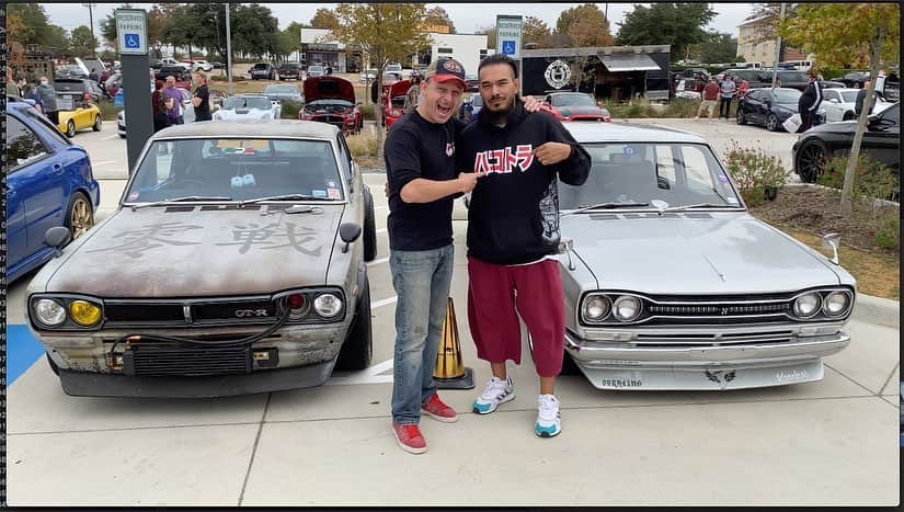 スティーブのインスタグラム：「Merry Christmas everyone!! One of the great things about Texas is how many people here are into Japanese cars like @decepcionez and @kimwong_77  Today’s video introduces you to this fantastic car scene via @parkupfront and @carsandcoffeesouthlake  テキサスでハコスカ乗りの友達ができた！！本日の動画をチェックしてね」