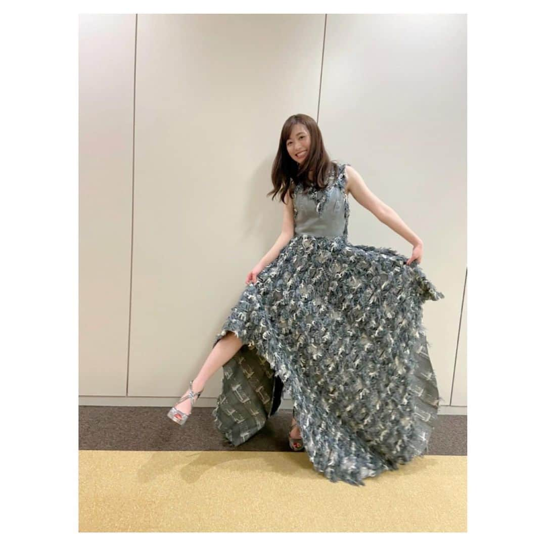 福原遥さんのインスタグラム写真 - (福原遥Instagram)「. 先日ドラマ#教場 の撮影会、そして現在も配信中♯GYAO！さんの「♯木村さ〜〜ん 特ば〜ーん３！『教場』放送記念特別コラボ生配信」に出演させていただきました☺️ 皆さんに久々にお会いして大興奮な1日でした！ 生配信では、尊敬する木村さんに素敵なお言葉を頂き、嬉しくて感動しすぎて言葉が詰まってしまうほどでした。この先もずっとその言葉を胸に頑張れます✨ そして配信中、濱田さんの話が途中になってしまったのですが、みんなへの愛情がとっても深い、周りを和ませてくれるお兄ちゃんのような温かい方でした！ 教場の裏話や、メイキング映像などを見ながら皆さんとたくさんお話が出来てとっても楽しかったです！ 1月3日、1月4日の放送を楽しみに待っていただけたら嬉しいです✨」12月26日 8時14分 - haruka.f.official