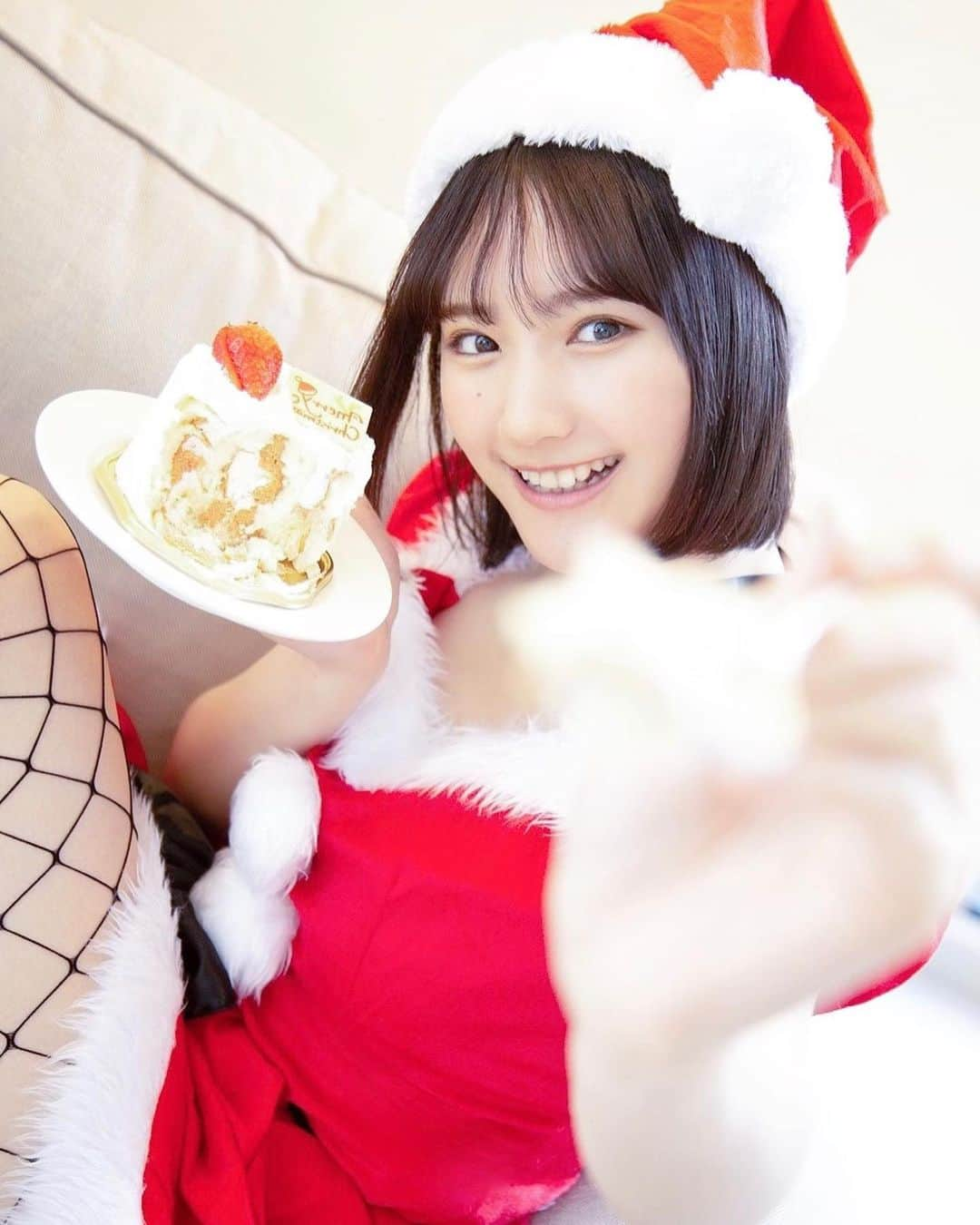 そよんさんのインスタグラム写真 - (そよんInstagram)「おはそよ〜🎅🏻 ラストサンタさんっ    #l4l #作品撮り #ポートレート #ポートレート撮影 #ポトレ #ポトレ女子 #ポートレート女子 #ポートレートモデル #ポートレートモデル募集 #撮影会 #撮影会モデル #カメラマン募集 #写真好きな人と繋がりたい #被写体 #被写体になります #被写体モデル #透明感 #インスタグラビア #カメラマンさんと繋がりたい #撮影依頼募集中 #ポートレートしま専科 #ポトレの世界 #portrait_shot #good_portraits_world #인물사진  #コスプレ #サンタコス #サンタ #クリスマス #christmas」12月26日 8時40分 - soyon_1231