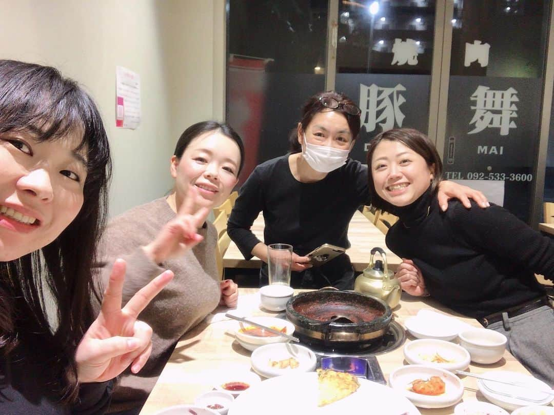 川原由維さんのインスタグラム写真 - (川原由維Instagram)「女子会ご飯❤️ 大好き@どんまい  せいこちゃん💕 いくちゃん💕 ママ💕も加わって、女子トークはエンドレス🤣  楽しい楽しい韓国料理🇰🇷  また女子会しようね😍  #女子会 #話に花が咲き #エンドレストーク #韓国料理 #サムギョプサ #チャプチェ #阿部寛 #ジャストのタイミング #一緒に写った笑笑」12月26日 8時44分 - yui5520