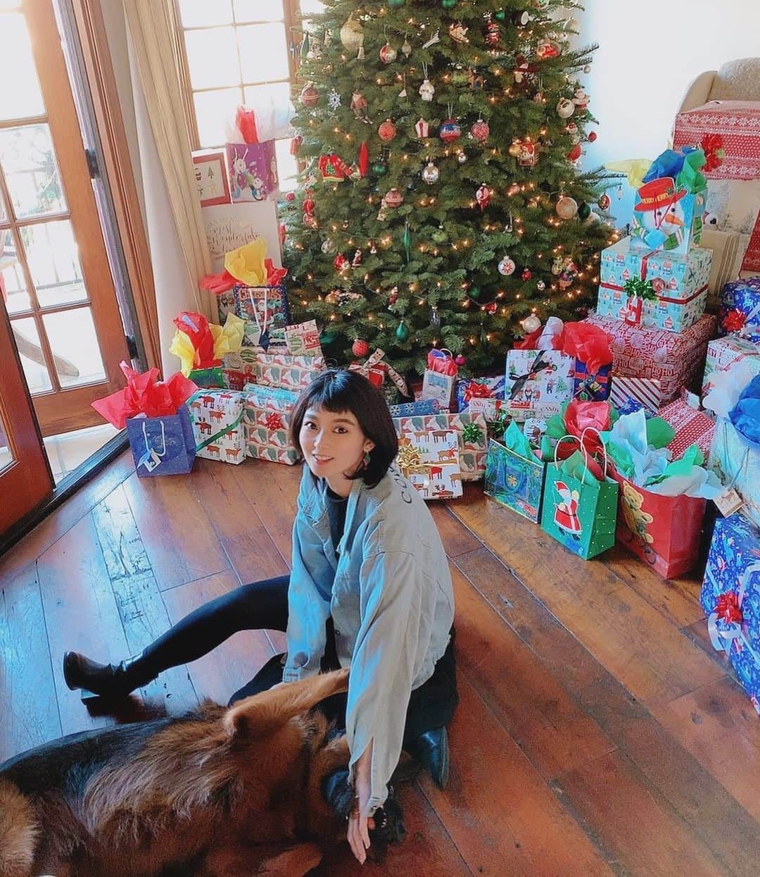 辻井美香さんのインスタグラム写真 - (辻井美香Instagram)「This year❤️  Make a wish on Christmas!  #happyholidays  #holidayseason  #merrychristmas  #hohoho #bestwishes  #happytimes #bloggerstyle  #bloggerlife」12月26日 8時55分 - tsujii_yoshika