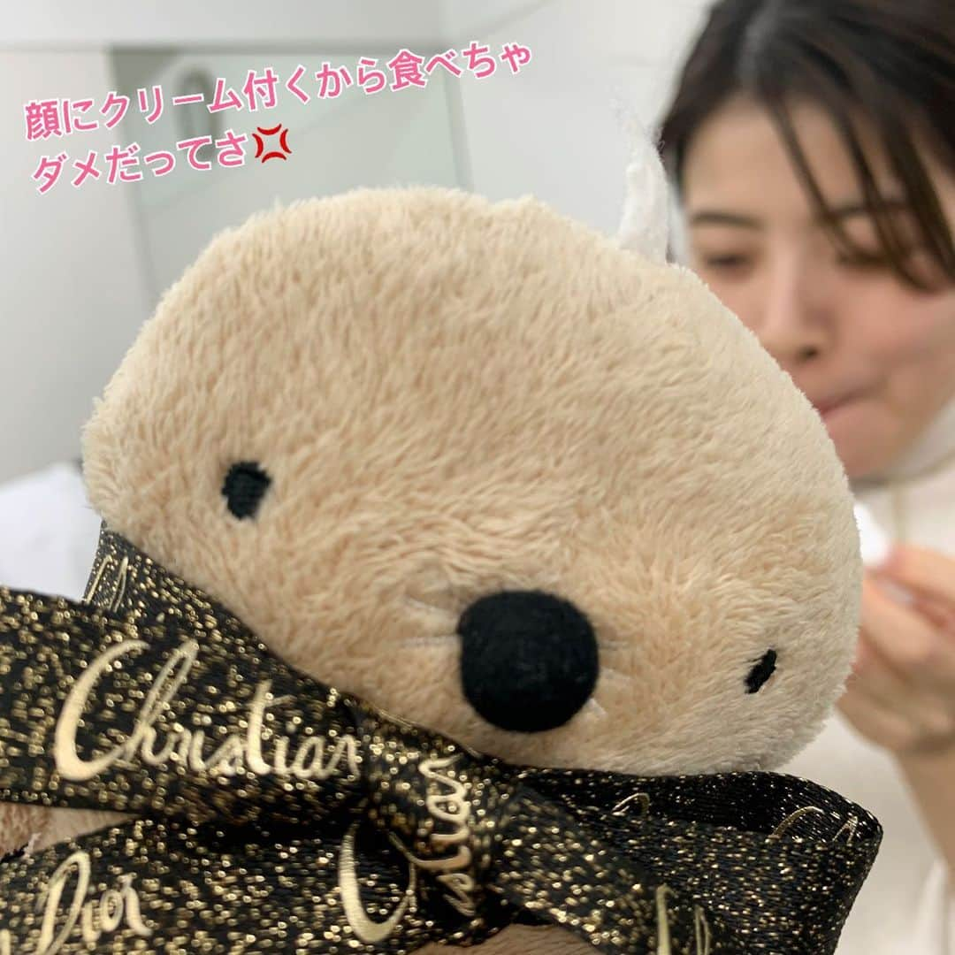 江口ともみさんのインスタグラム写真 - (江口ともみInstagram)「先日のもぐみちゃん。。。  お母さんが食べてるのを見つけちゃいました  #fumofumosan #フモフモさん  #スタイリストもぐみ #フルーツサンド」12月26日 9時00分 - tomomin.eguchi