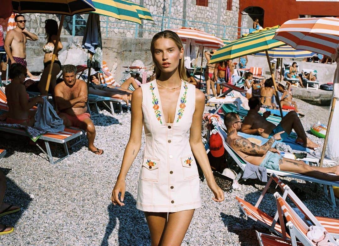 アリスマッコールのインスタグラム：「The End of Season Sale just got even better #aliceMcCALL」
