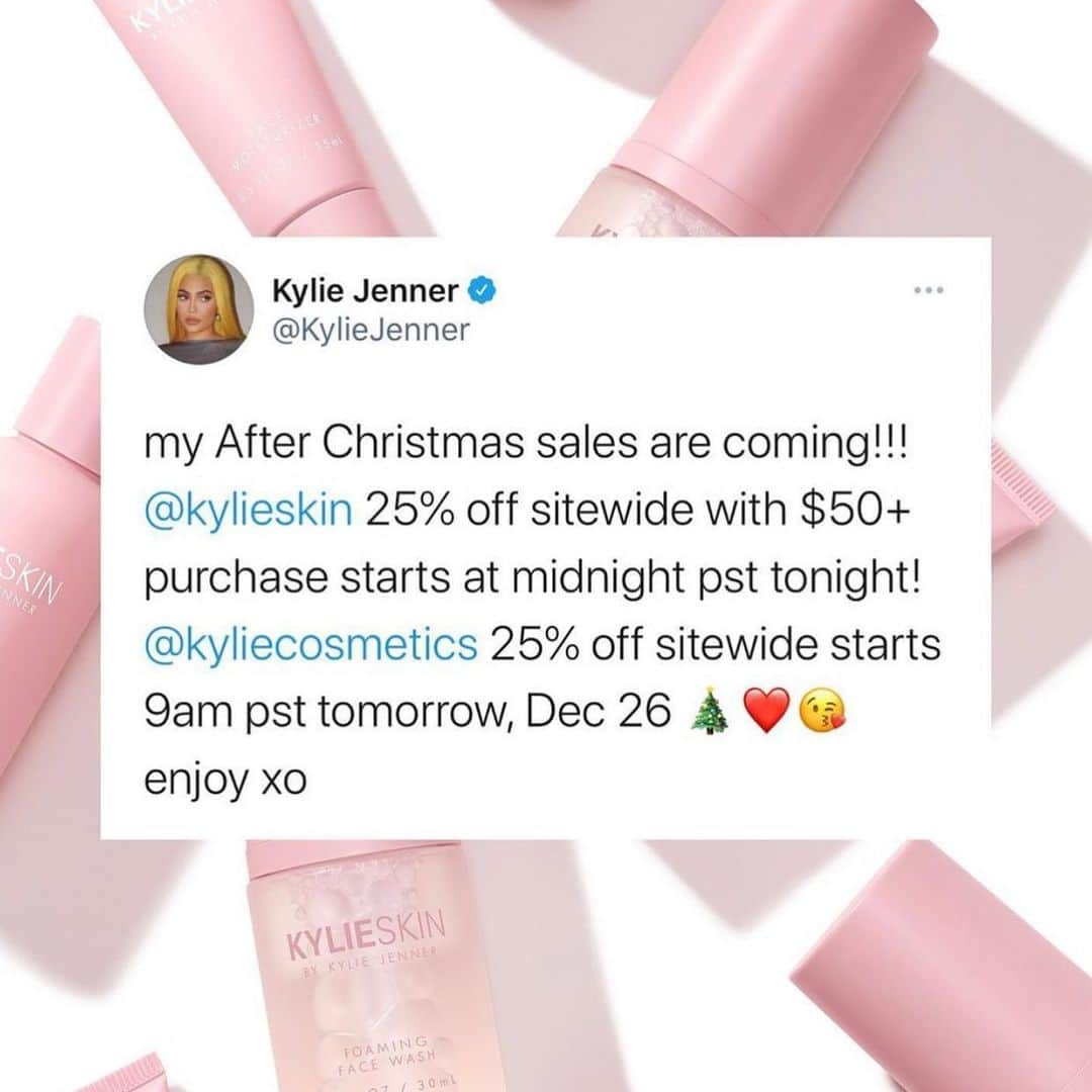 クリス・ジェンナーさんのインスタグラム写真 - (クリス・ジェンナーInstagram)「Merry Christmas from @kyliejenner 🎁✨!!! Kylie’s After Christmas sales are almost here! TONIGHT at midnight pst shop @kylieskin 25% off site wide with any $50+ purchase! @kyliecosmetics 25% off site wide sale starts tomorrow at 9am pst! Don’t miss out 😘 #HappyShopping #MerryChristmas」12月26日 9時53分 - krisjenner