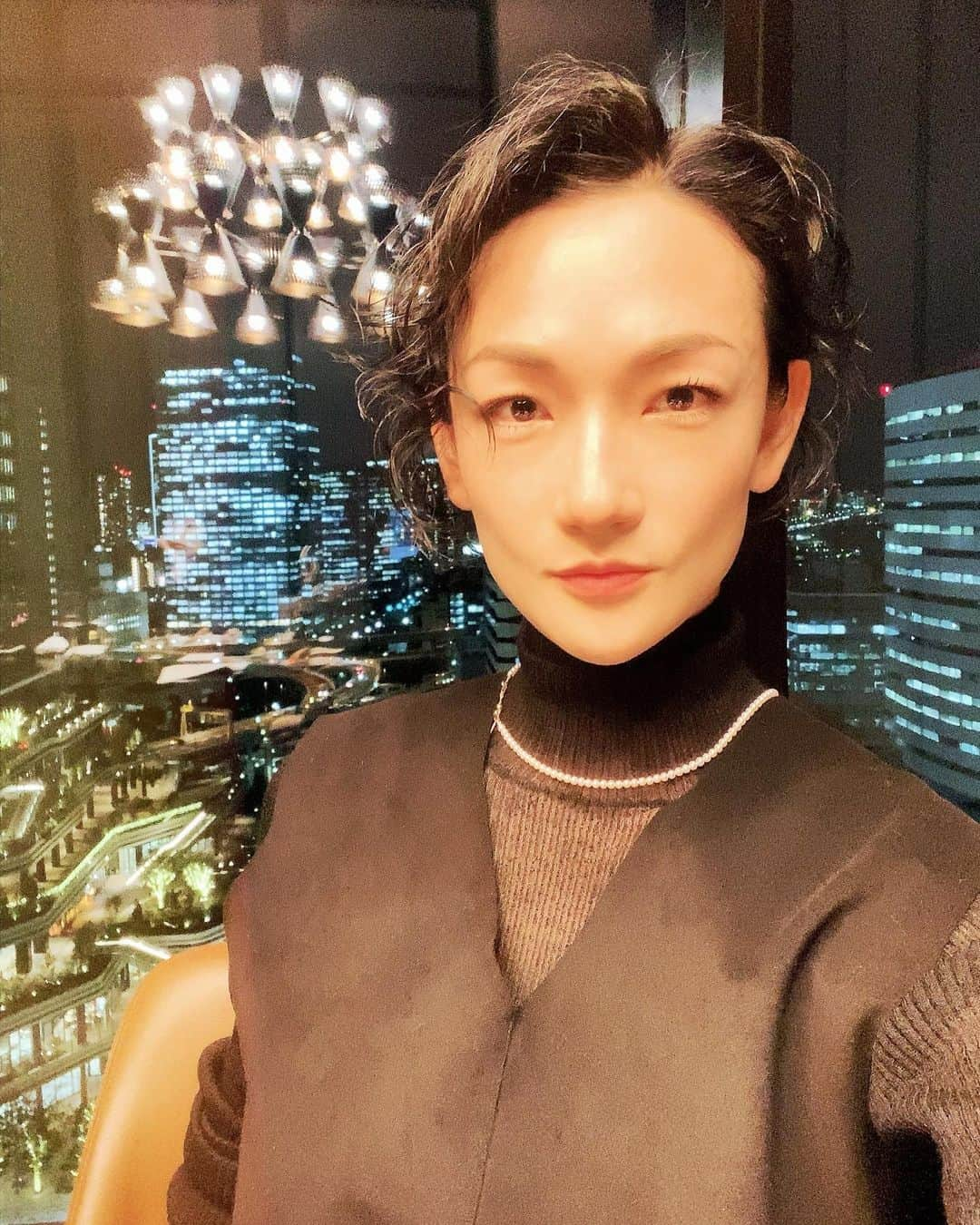 冨永愛さんのインスタグラム写真 - (冨永愛Instagram)「﻿ ﻿ お知らせ❤︎﻿ 今年一年の感謝を込めて﻿ 久しぶりに明日、#インスタライブ することにしました！﻿ ﻿ ※※※※※※※※※※※※※※※※※※※※※※※﻿ 🎍年の瀬🎍Instagram Live﻿ 12月27日(日)﻿ 21:00〜22:00﻿ ※※※※※※※※※※※※※※※※※※※※※※※﻿ ﻿ 今回もちょっとだけ私のお気に入りのものを紹介して、あとは皆さんからの質問に答えていこうと思います❤︎﻿ ﻿ 聞きたいことがあればコメント欄に質問を送ってね✨﻿ 時間が許す限りお答えしていきます！﻿ ↓↓↓↓↓﻿ ﻿」12月26日 9時53分 - ai_tominaga_official