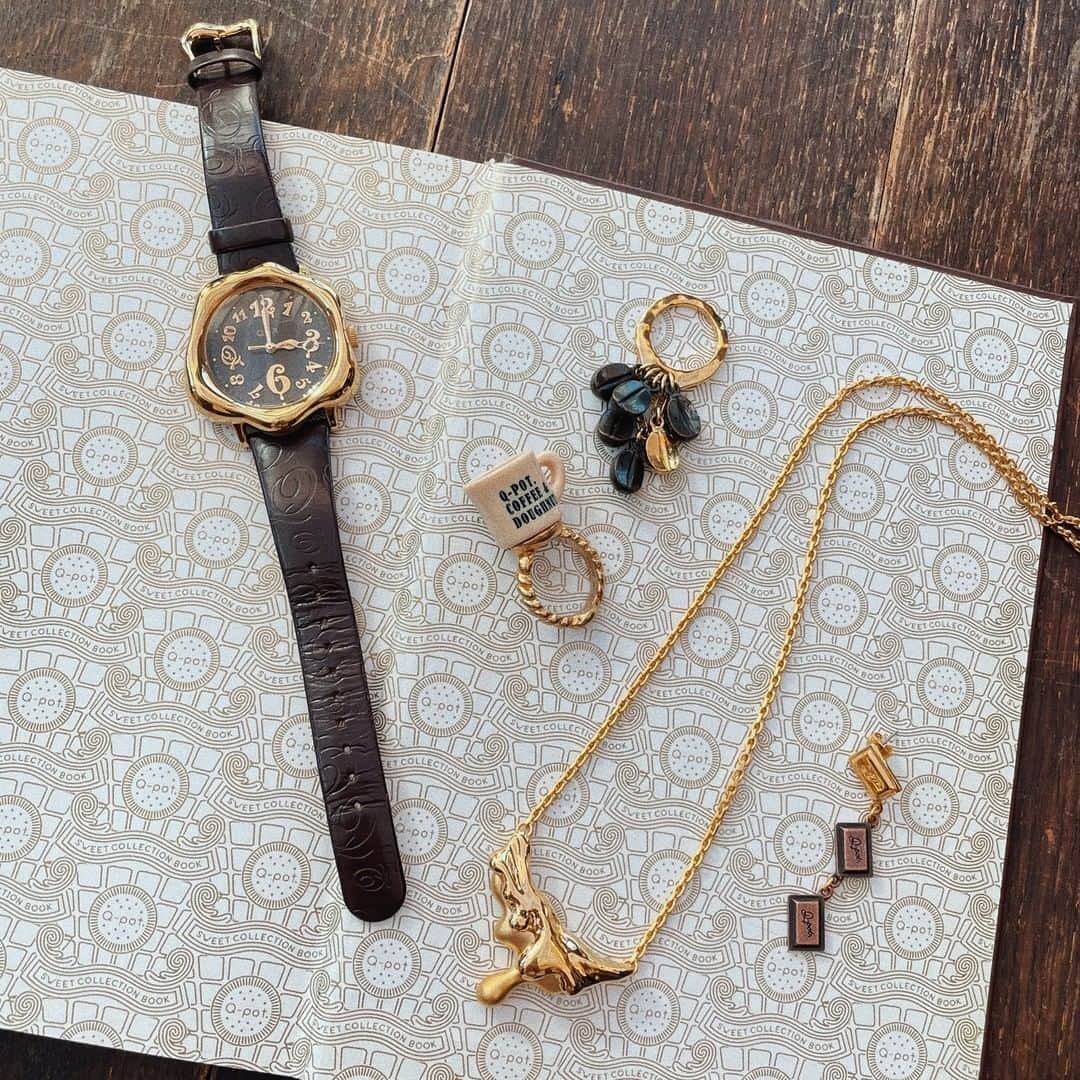 キューポットさんのインスタグラム写真 - (キューポットInstagram)「Work from home, or stay at home during holidays. Let's decorate and dress up just for yourself!   If you are a coffee lover, here are some items. Have a sweet time☕♡ Take a break with coffee♪  #Qpot #qpotjapan #キューポット #qpotring #qpotnecklace #qpotnecklaces #qpoteaaring #madeinjapan #workfromhome #workathome #dressup #myself」12月26日 10時00分 - press_qpot_international