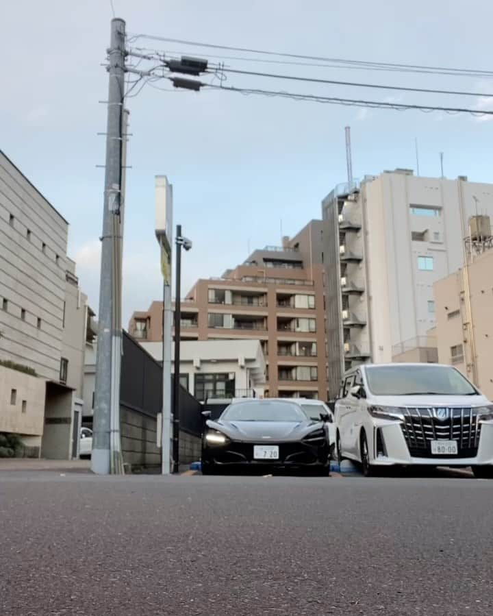 パンツェッタ・ジローラモのインスタグラム：「#mclaren720 #lifestyle #evryday #enjoy #cars #supercars #japan #tokyo #chiba #kamakura #https://youtube.com/channel/UCphihzGxUuzRTY2gAsymtRQ」