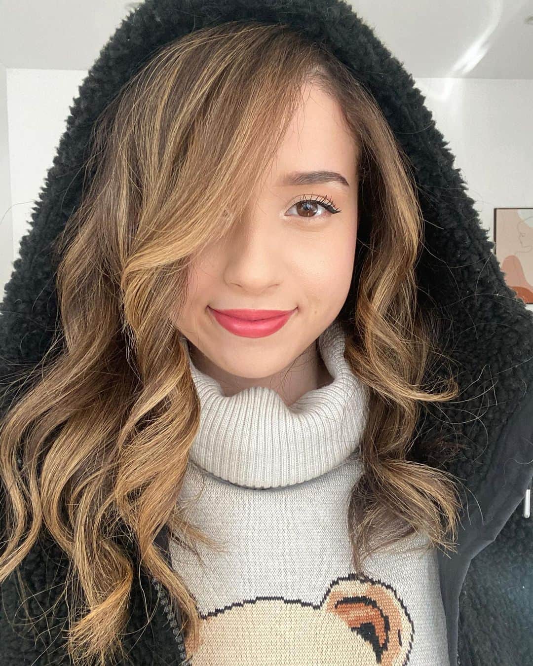 Pokimaneのインスタグラム：「merry chrysler 🎄」