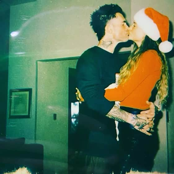 アダム・レヴィーンさんのインスタグラム写真 - (アダム・レヴィーンInstagram)「Merry Xmas Baby」12月26日 10時35分 - adamlevine