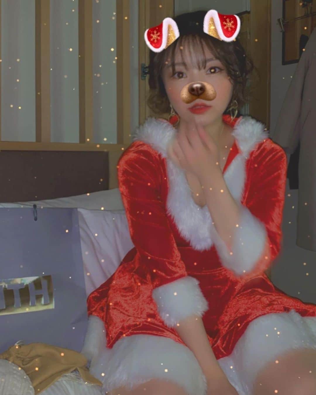 友田紗季さんのインスタグラム写真 - (友田紗季Instagram)「しっかりサンタさんしてきたよ〜🎅 みんなはどんなクリスマスだった？😘 #ミニスカサンタ  #クリスマス」12月26日 10時43分 - rikkyo20miss_1