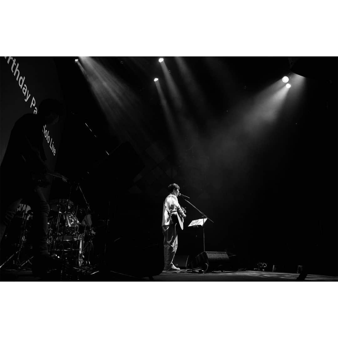 dorlisさんのインスタグラム写真 - (dorlisInstagram)「📸✨ 2020.11.29 Rui's 34th Birthday Party Solo Live -rehearsal-  #niiisans #rui #live #livephotography #monochrome」12月26日 10時57分 - dorlis0223