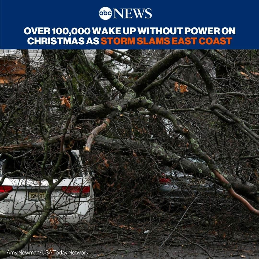 ABC Newsさんのインスタグラム写真 - (ABC NewsInstagram)「Over 108,000 customers in New York state woke up without power Christmas morning after a windy storm swept across the Northeast overnight.⁠ ⁠ Outages also stretched to New Jersey and Pennsylvania. #storm #eastcoast #newyork #poweroutage ⁠ ⁠ Read details at LINK IN BIO.」12月26日 11時00分 - abcnews