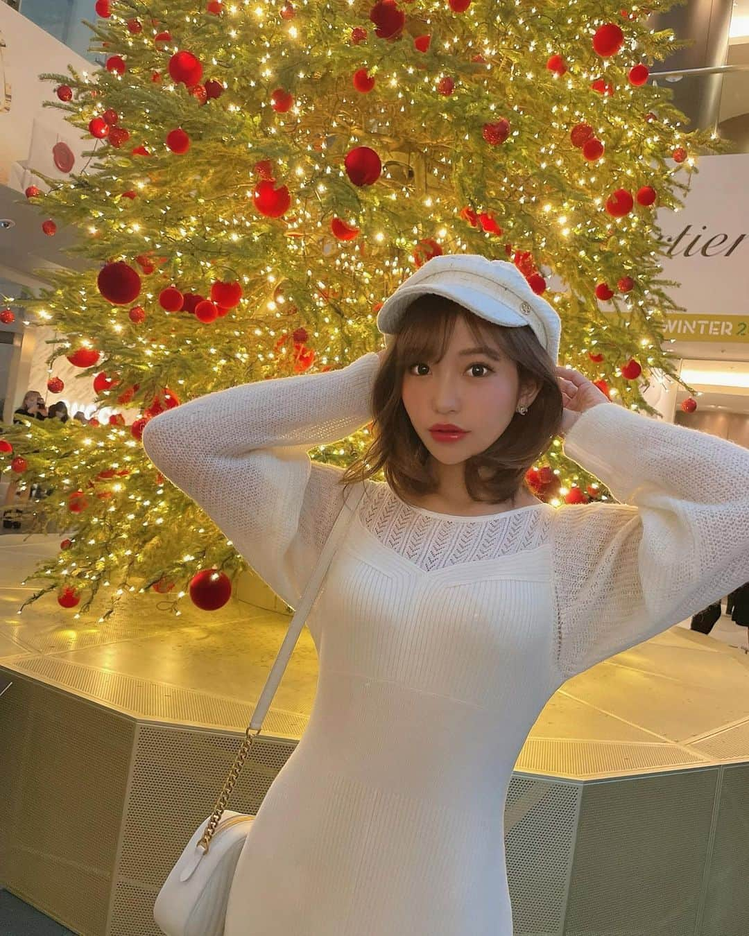 COCOさんのインスタグラム写真 - (COCOInstagram)「CHRISTMAS終わっちゃった🎄😘  #CHRISTMAS #xmas #xmastree #六本木hills #hills」12月26日 11時34分 - coco_coco000