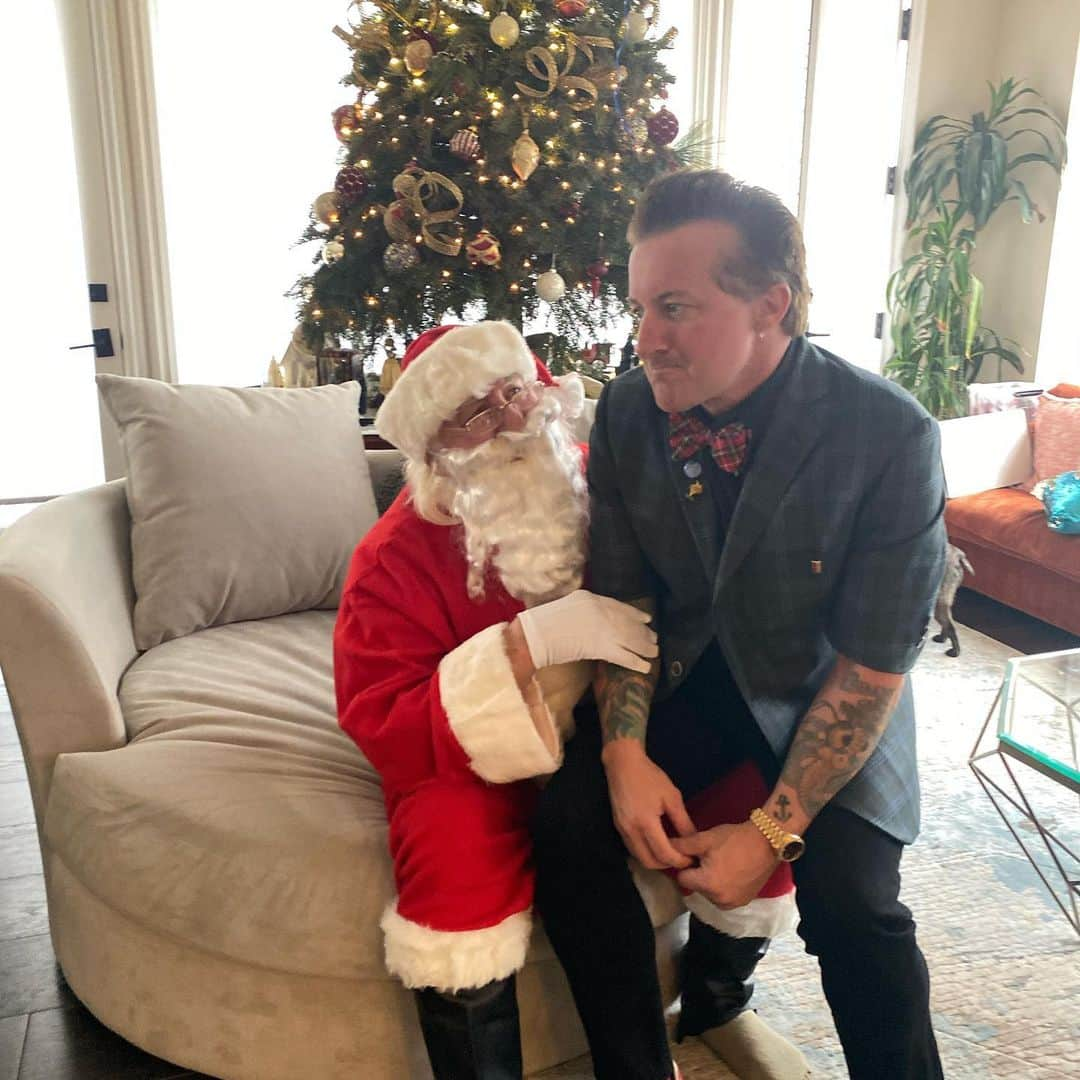 トレ・クールさんのインスタグラム写真 - (トレ・クールInstagram)「Christmas 2020 is in the books, Merry Christmas everybody 🎄」12月26日 11時26分 - trecool