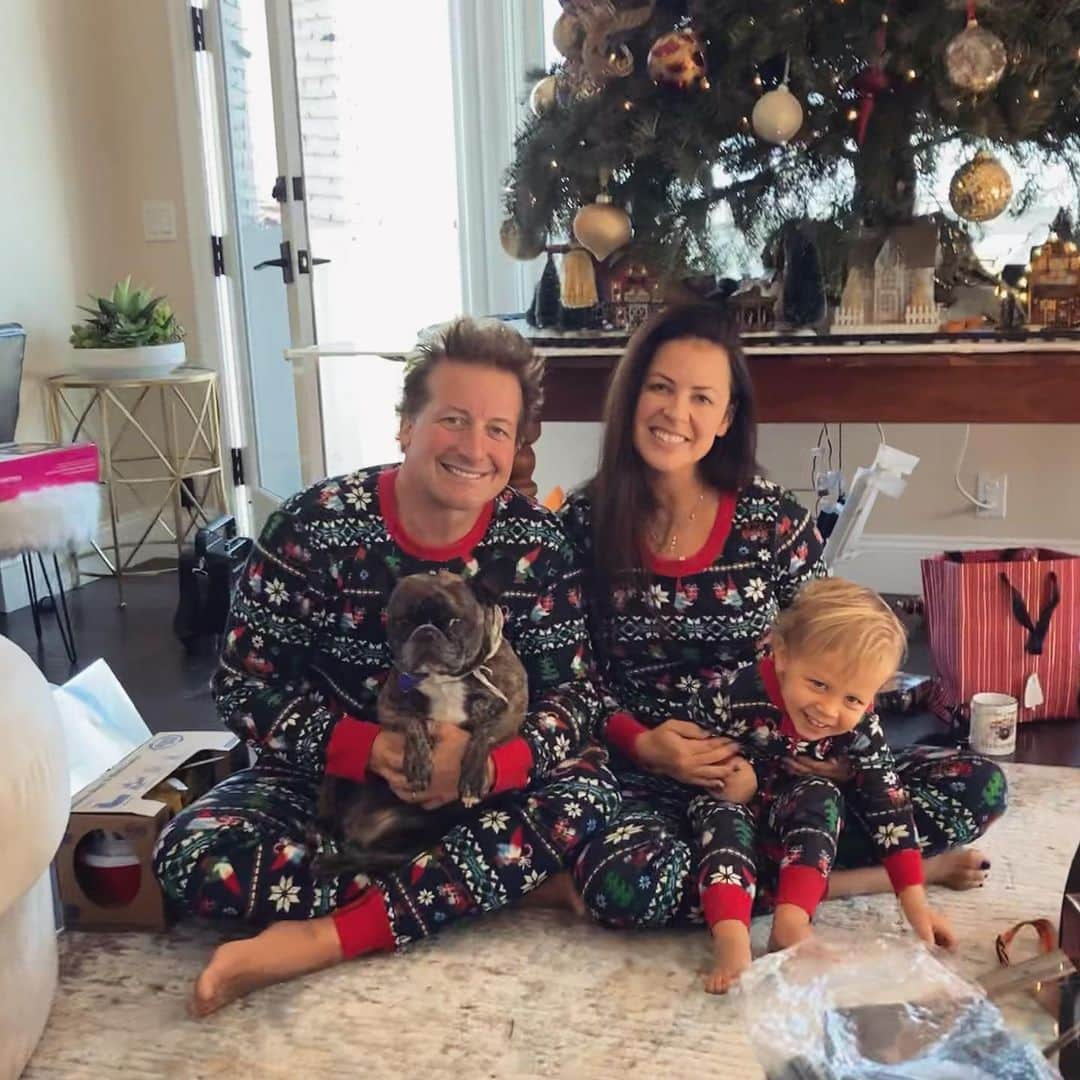 トレ・クールのインスタグラム：「Christmas 2020 is in the books, Merry Christmas everybody 🎄」