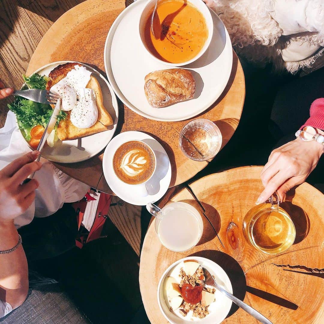 カオルコさんのインスタグラム写真 - (カオルコInstagram)「Morning☀︎︎ 愉快な仲間たち。  #cafe #breakfast #morning #happy #ライフスタイル #tokyo #citylife #love」12月26日 11時46分 - ka_ruk_