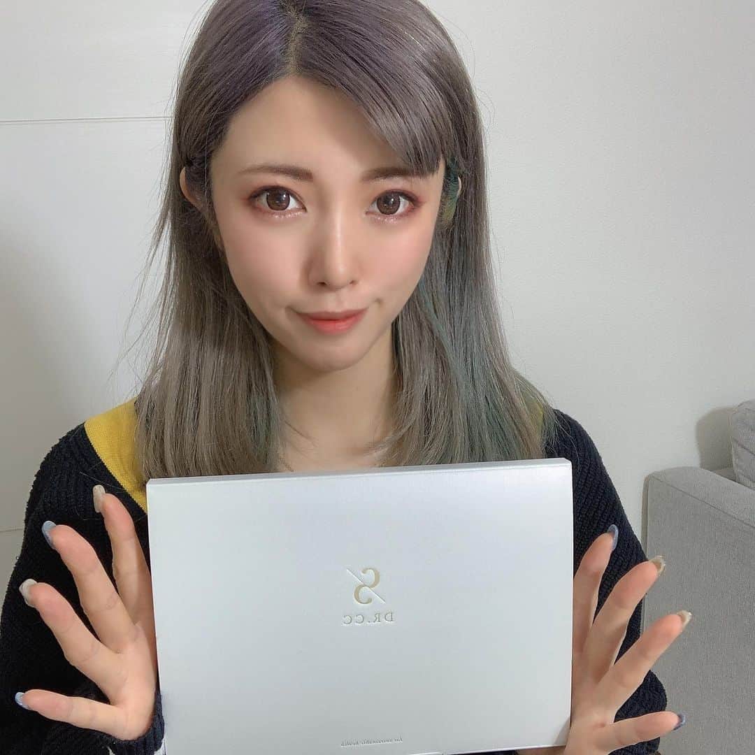 一色亜莉沙さんのインスタグラム写真 - (一色亜莉沙Instagram)「最近仕事が忙しくて次の日に疲れを溜め込んじゃうし、自分ケアが後回になってるのでDR.CCで #エイジレスライフ はじめました✨  自己体内能力サポートサプリ💊 だよ。 大きな病気の予防や、アトピーや傷とかの改善、緩和だったり、肌細胞も活性化して代謝も上がるみたい⤴️  もう、本当代謝が落ちてるからありがたすぎる。  私は朝と夜に2粒ずつ飲んでるよ！ 疲れを溜めない‥健康的な美しさを保つ為に頑張る！  DR.CC https://bit.ly/34CaZIb プロフィールのリンクから飛べます✨  #drcc #負けないカラダ #エイジレス #エイジレスビューティー #lps #乳酸菌 #核酸 #菌活 #年齢細胞 #サプリ #サプリメント #美肌 #免疫力 #花粉症 #アレルギー  #美活女子 #代謝上げたい #女性経営者 #プレイングマネージャー #裏方 #一色亜莉沙 #ありべる #ライバー #f4follow #ポジティブ思考 #東京 #skincare #japanesegirl #progamer」12月26日 11時49分 - arisa_isshiki