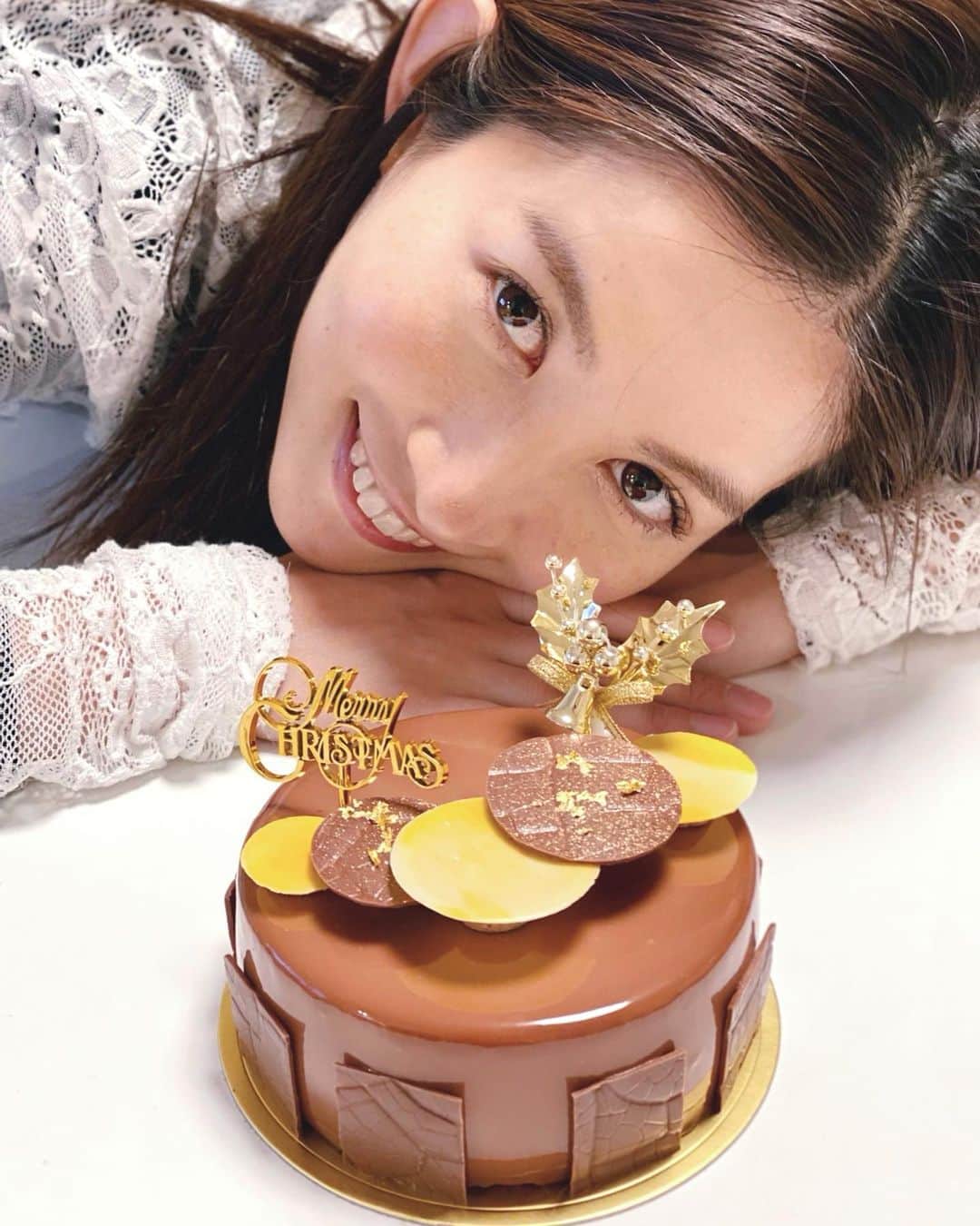 のインスタグラム：「10層のチョコケーキ🎂うまっ😳」