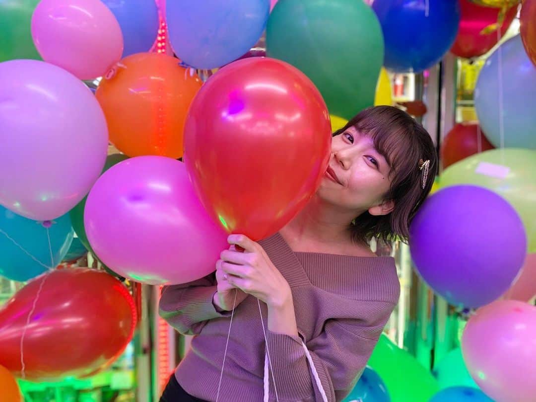 野村麻純のインスタグラム：「3話は 12/31 21時〜の配信です。  前回の飲み物は　白ぶどう　味でした。  バニラ🍨と　🏯🍇(白ぶどう)⚪️🍇 🥤  #25歳イマドキ独身女がマッチングアプリをやってみた結果日記  #paravi」