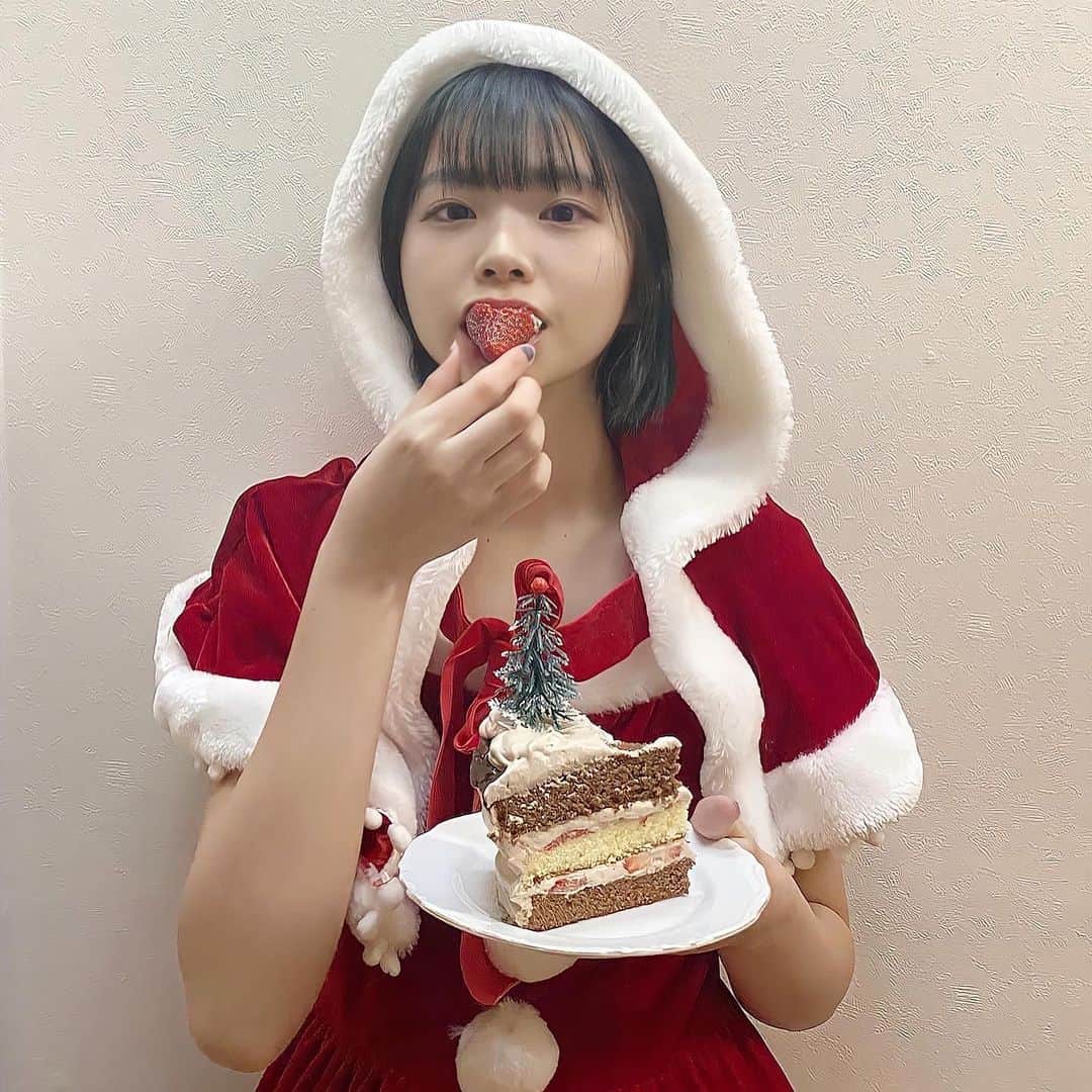 麻生果恩のインスタグラム：「メリークリスマス🧁 ケーキは作りました🎅🏻🤍」