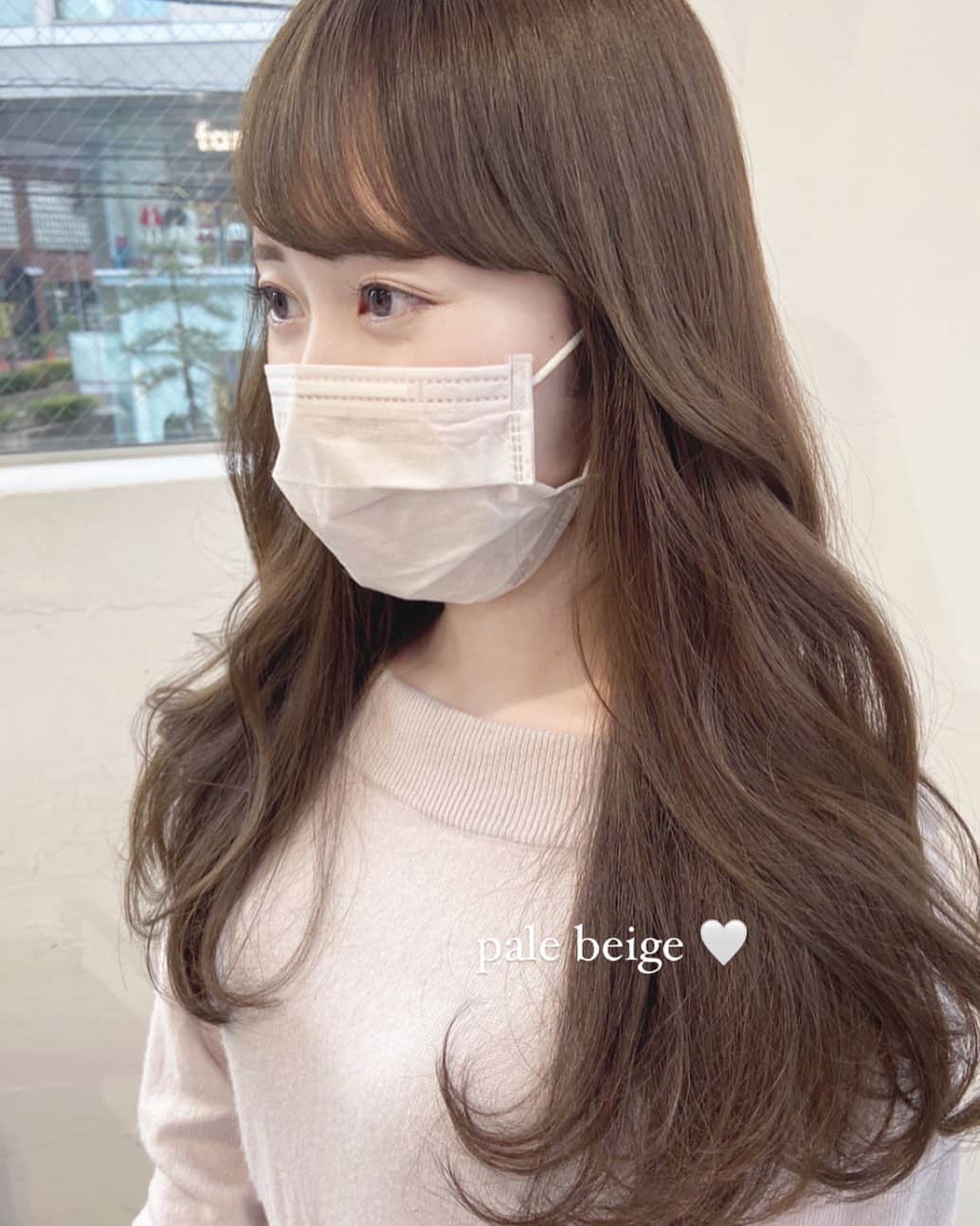佃加菜のインスタグラム：「pale beige 🤍 優しい柔らかい女の子に似合うベージュ🤍 🤍色素を薄くしたい 🤍明るさをキープしたい、明るくしたい 🤍ペールトーンのお洋服に合わせたい 🤍肌がくすむのが嫌で明るく見せたい 🤍白いドレスに合わせたい♡ 🤍優しく見られたい♡ 方にオススメなペールトーンのベージュ🤍 .」