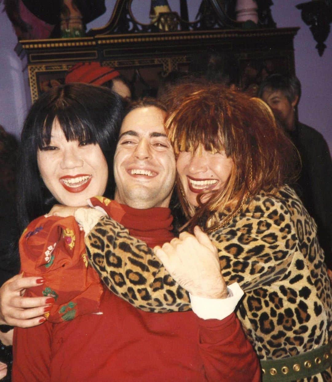 Marc Jacobsのインスタグラム：「Marc, Anna Sui and Betsey Johnson photographed in 1993 ♥️」