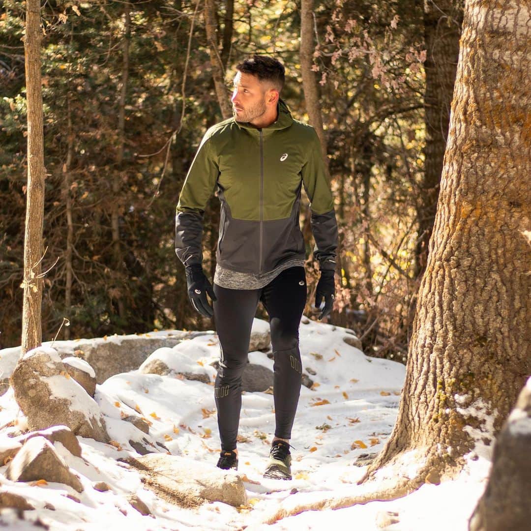 ASICS Americaさんのインスタグラム写真 - (ASICS AmericaInstagram)「Bundled up with the trails in mind. 🏔」12月26日 23時09分 - asics
