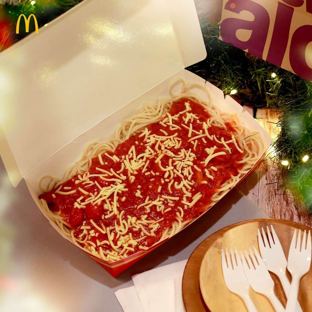 McDonald's Philippinesのインスタグラム：「Bata man o matanda, magugustuhan ito! Try our McSpaghetti Platter — sakto sa handaan for the whole family. Order na sa McDonald’s via Dine-In, Take Out, Drive-Thru, or Pick-Up. Pwede ka rin umorder sa McDelivery PH App, website, o tumawag sa 8888-6236 (NCR).」