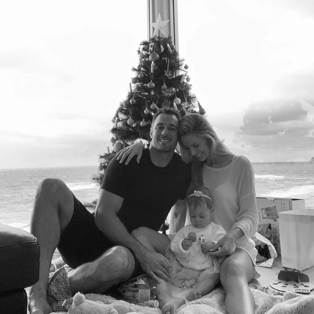 ジェニファー・ホーキンスのインスタグラム：「A few snaps from Christmas!! A beautiful few days and special time of year. 🥰 Merry Christmas!! Sending love to you all! xx」