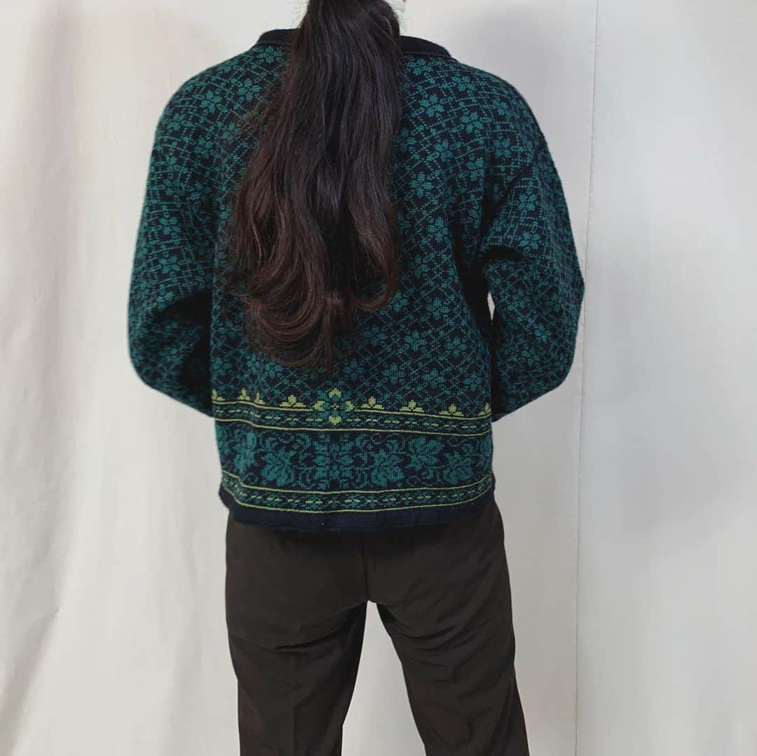 i nouさんのインスタグラム写真 - (i nouInstagram)「. SOLD.  Tyrolean knit cardigan #inou_vintageclothing」12月26日 15時37分 - inou_vintageclothing