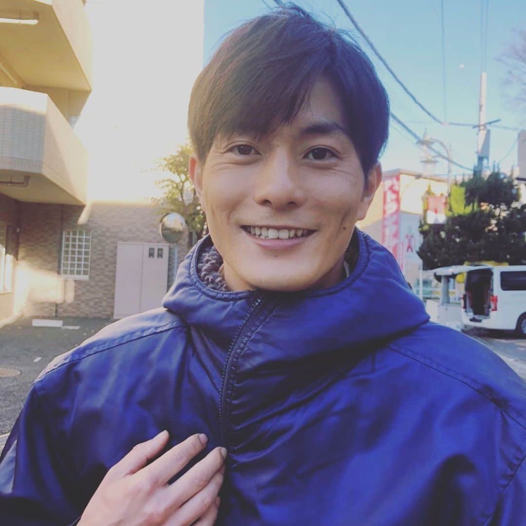 庄野崎謙さんのインスタグラム写真 - (庄野崎謙Instagram)「2020年、仕事納め🎥  #仕事納め #撮影 #photography #写真 #photo #俳優 #役者 #model #japan #庄野崎謙 #寒い #日が出ると暖かい #ありがとうございました」12月26日 16時01分 - shonozaki_ken