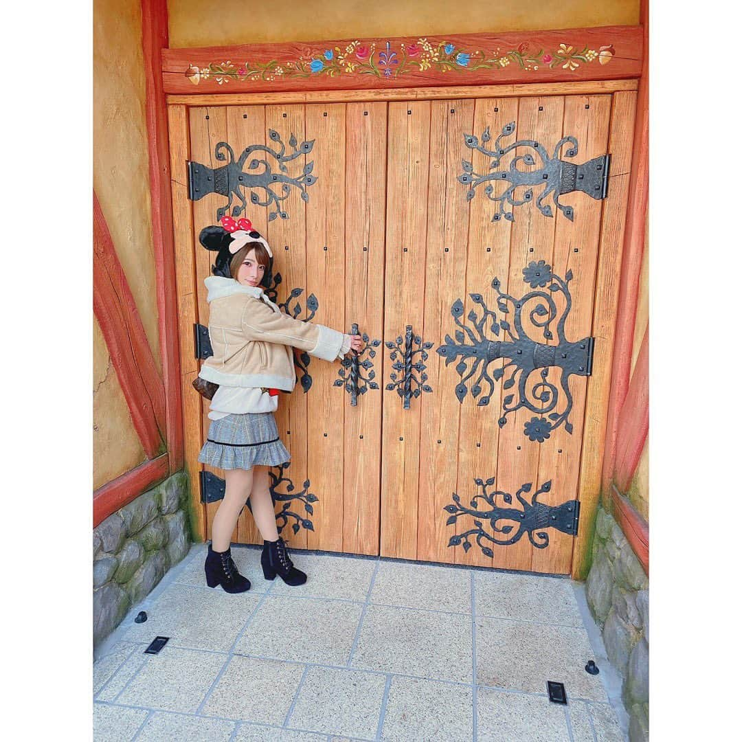 上原亜衣さんのインスタグラム写真 - (上原亜衣Instagram)「🐭🎀  #disneyland」12月26日 16時40分 - ai_uehara_ex