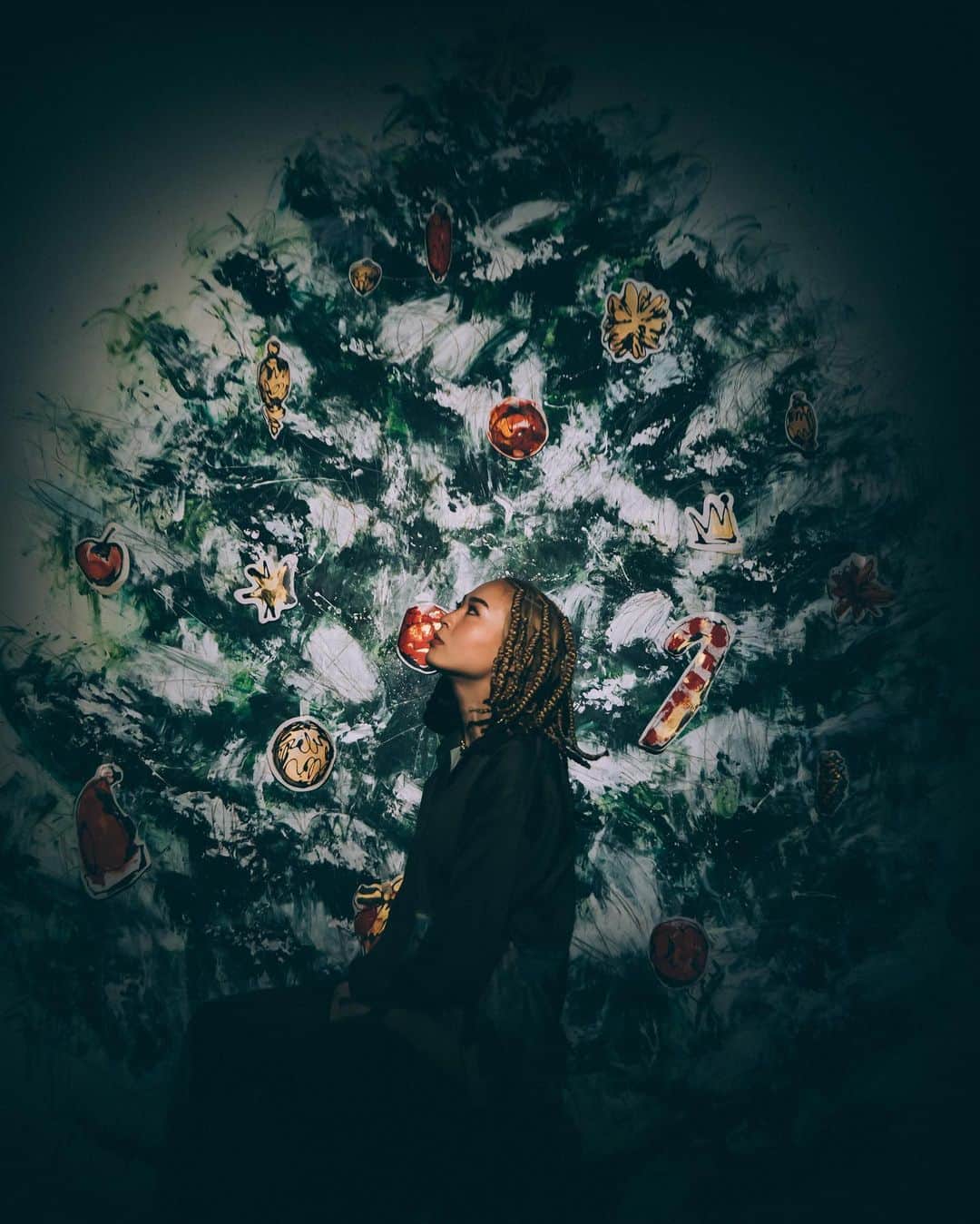 山中海輝のインスタグラム：「How was your christmas🎄？ @mona712 × @shun_sudo .  昨日アップしたムービーHappy X-masはもう観ていただけましたか🎅？？」