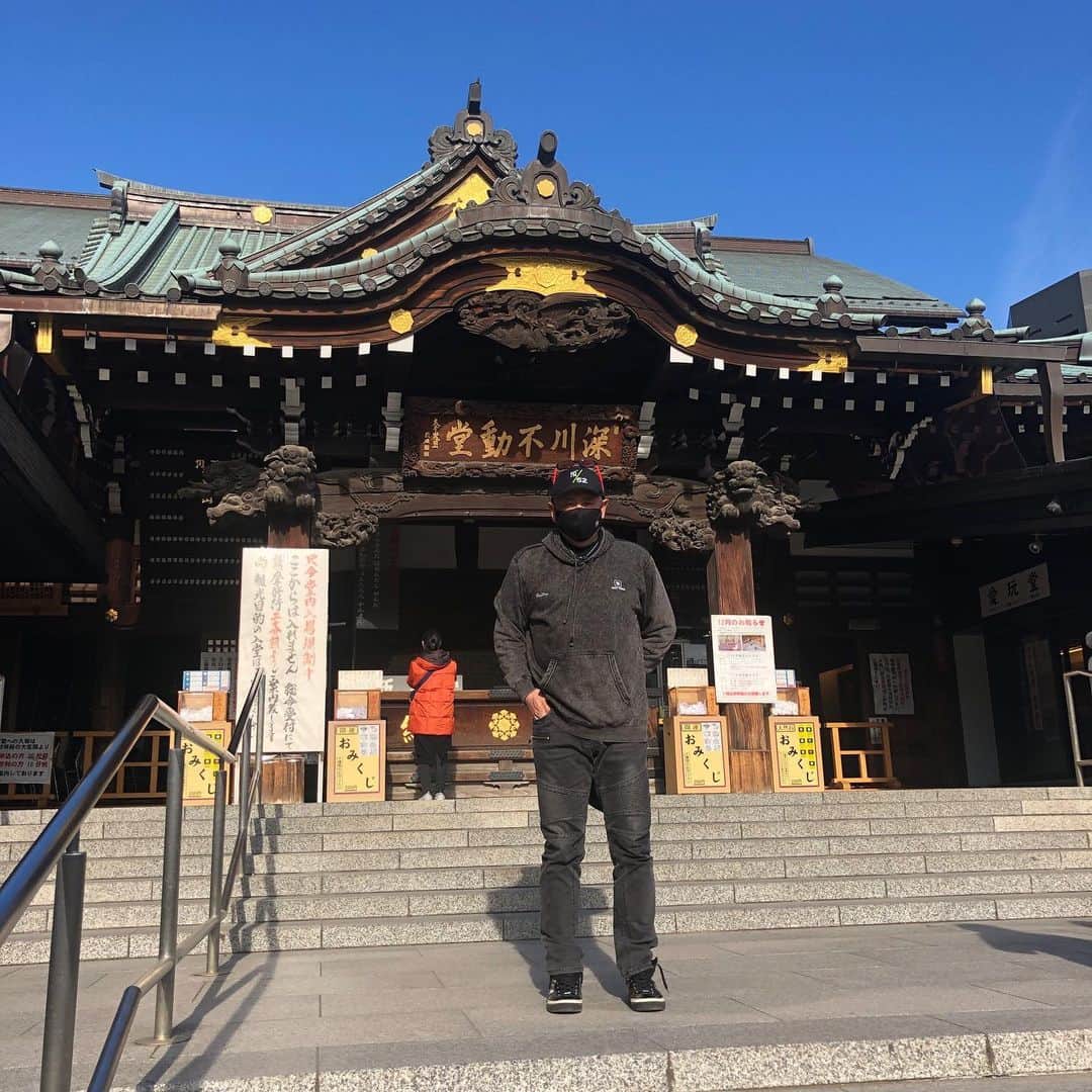 小田幸平のインスタグラム：「深川不動堂に行ってきました。まじ行ってよかったです。なんかスッとした。#深川不動堂でお参り#江東区#読売ジャイアンツ#中日ドラゴンズ#はげch#三菱重工west#スッとした」