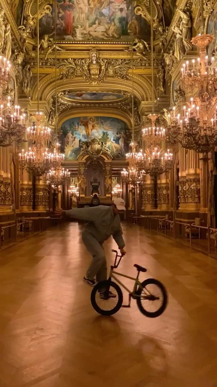 レッドブルのインスタグラム：「original sound by @matthiasdandois 😂   hit the link in bio to watch Matthias' Unlocked Down where you can see Paris like you've never seen it before  🎥 @constancejablonski  #redbull #givesyouwiiings #bmx #bike #fromwhereiride #bmxlife #bikelife」