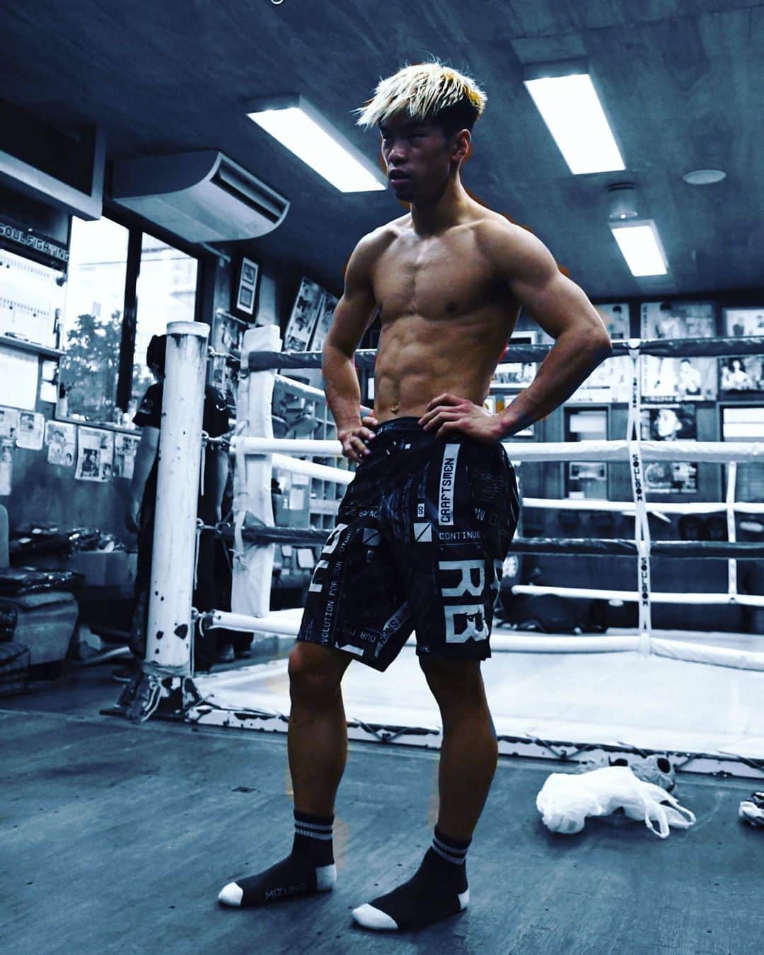 田中恒成のインスタグラム：「・ 全てのトレーニング終了。 最高な状態にしてきた。 最後は体重を落とすのみ。 あと5日。 #大晦日」