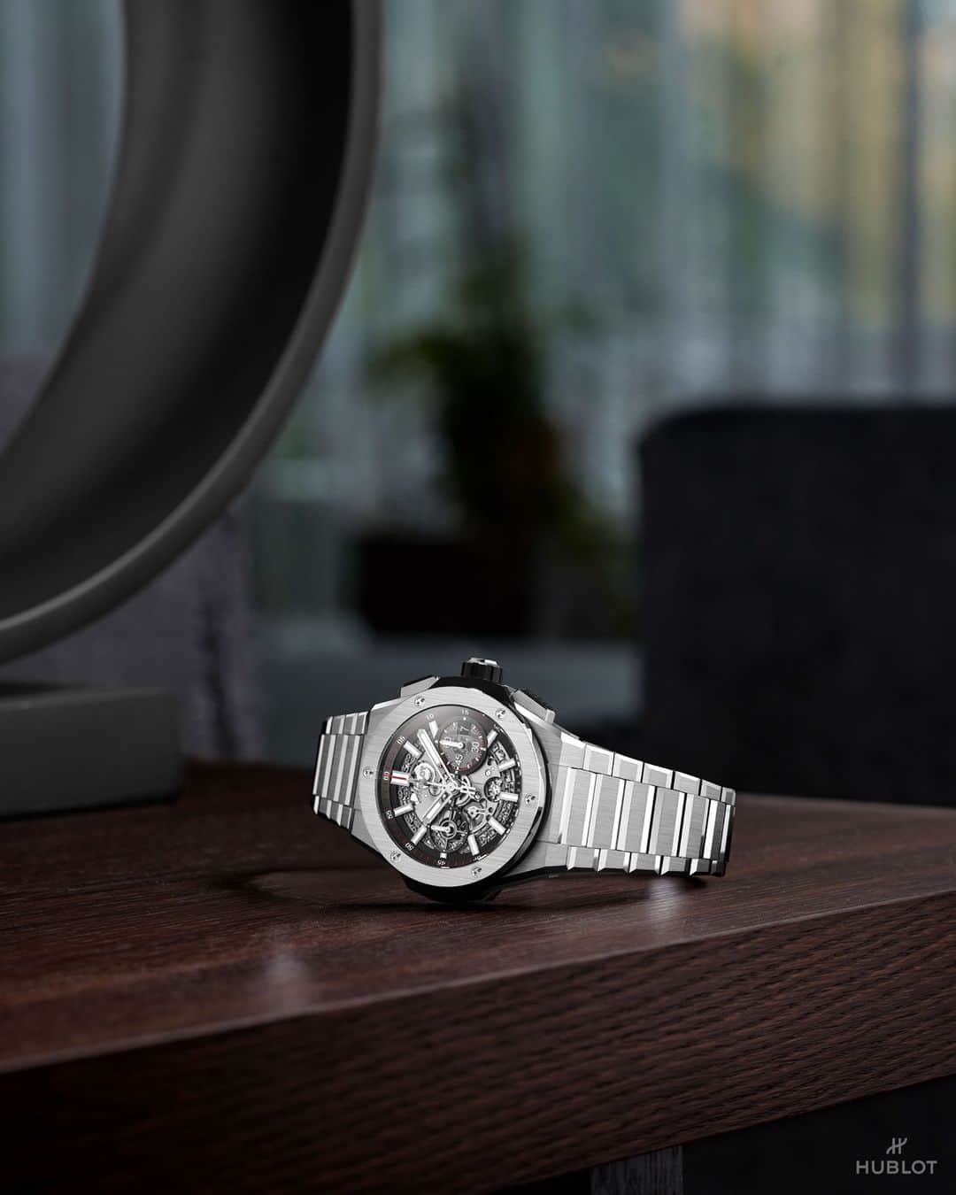 ウブロさんのインスタグラム写真 - (ウブロInstagram)「#BigBangIntegral Titanium 42mm. Would this timepiece look good on your wrist ?」12月26日 18時01分 - hublot