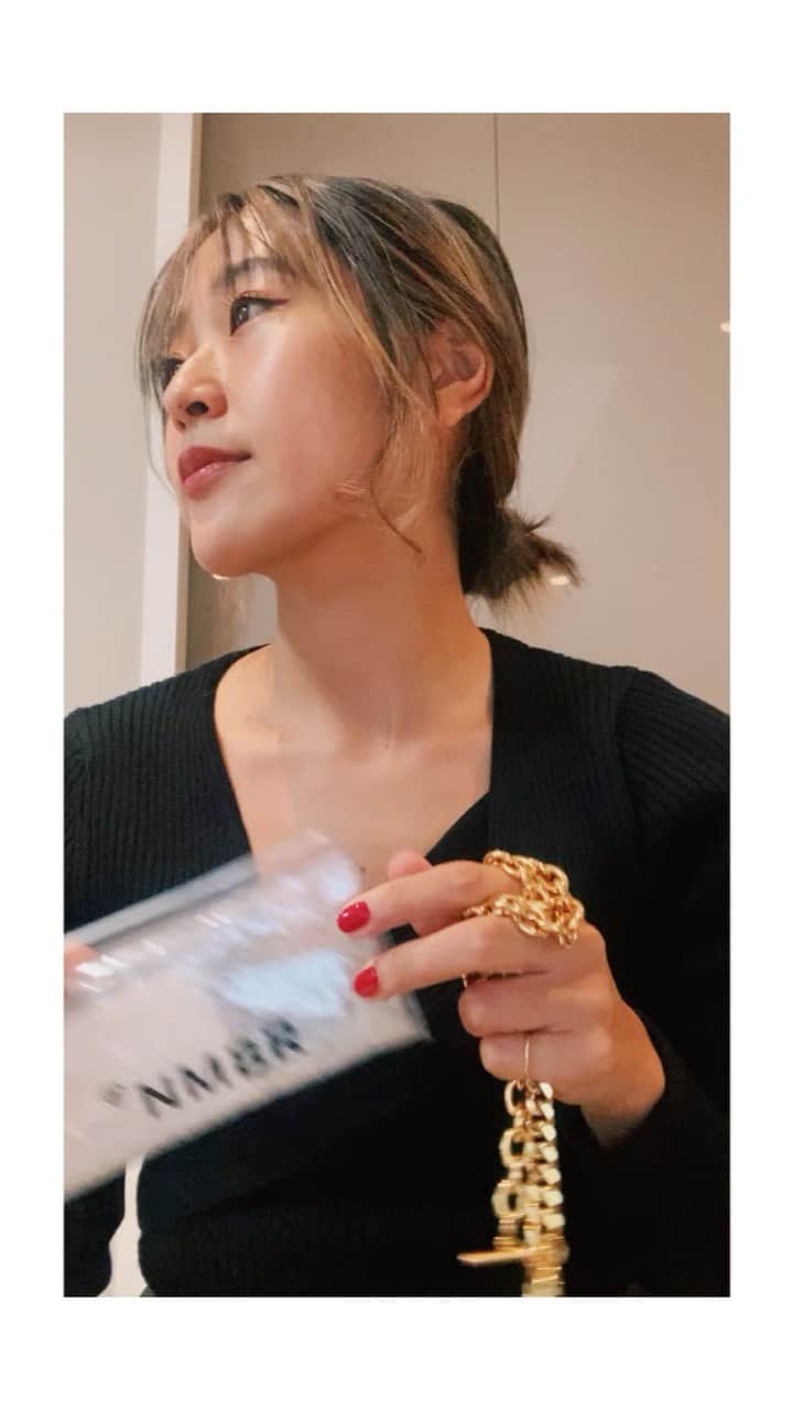 上野智子のインスタグラム：「今年1番使ったリップ、コスパ高すぎ服、ときめくアクセ、新たな香り！ #shuuemura #numberingseoul #chuu #birthdaybash」