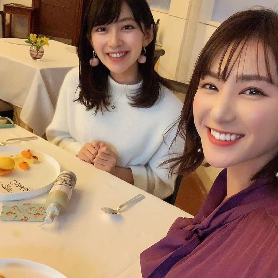 檜山沙耶さんのインスタグラム写真 - (檜山沙耶Instagram)「先日ゆかりんさんに誕生日をお祝いして頂きました✨ デビュー時から色々と気にかけてくださり、いつも優しい言葉を掛けてくれるゆかりんさん🌼 素敵な先輩が近くにいて、一緒にお仕事できることが幸せだなぁと感じています🍀  これからも大好きです🥰」12月26日 18時37分 - sayahiyama