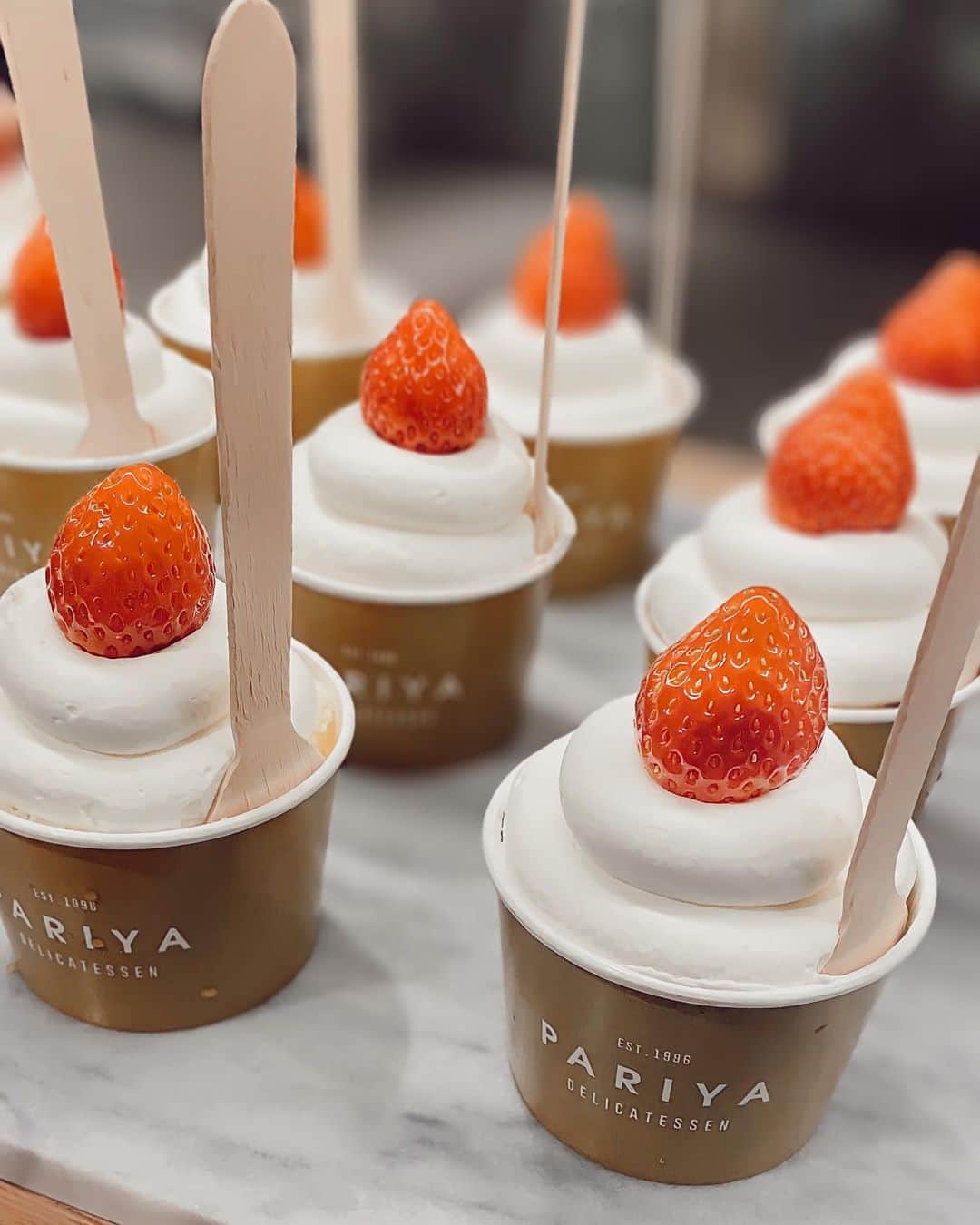 SEIKAのインスタグラム：「🍓  仕事納め〜！🧁 今年は本当あっという間だった… 来年も頑張ろう…🤧  今日から連休嬉しいな〜🐻‍❄️♫」