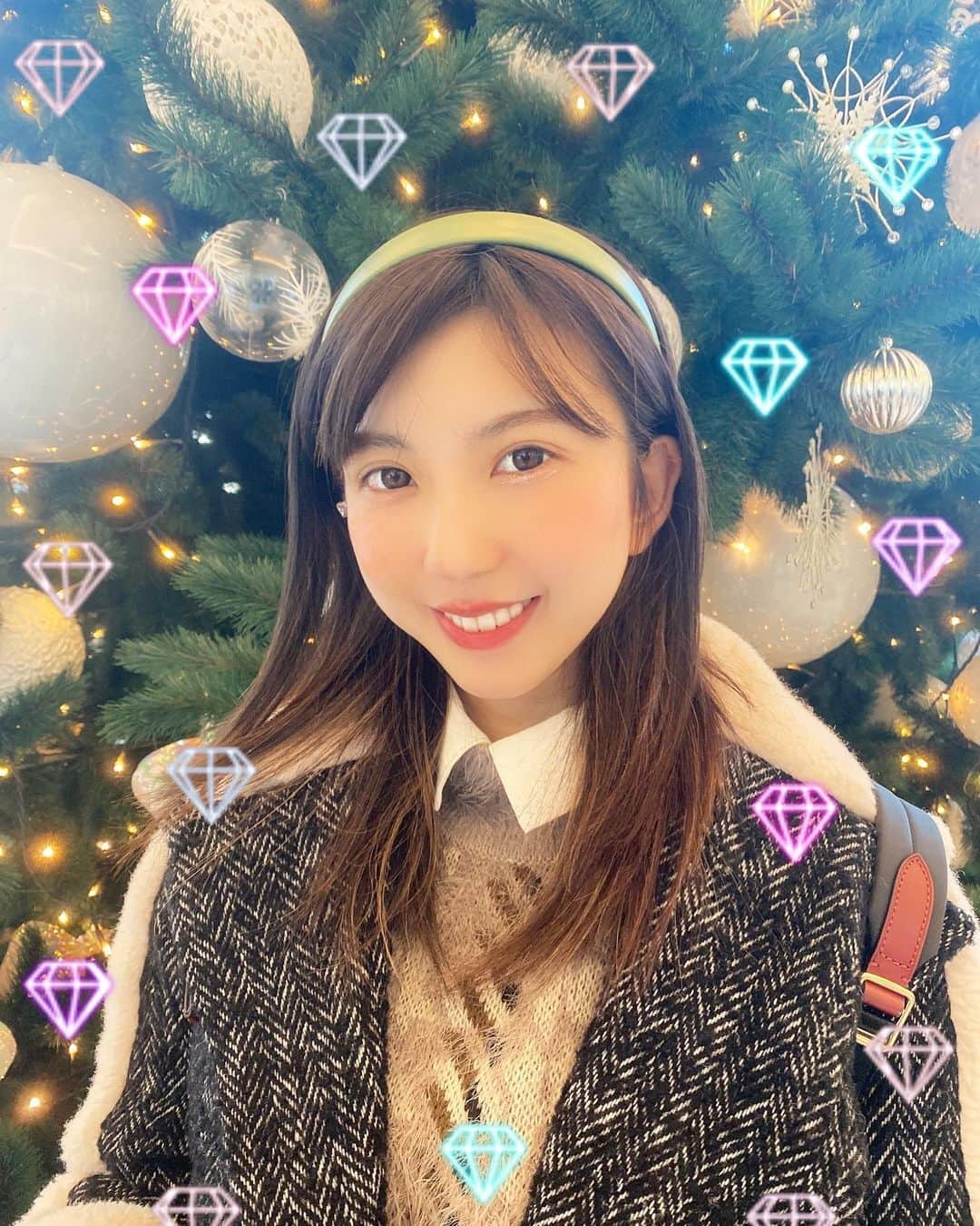 高槻実穂さんのインスタグラム写真 - (高槻実穂Instagram)「クリスマス終わっちゃたね🎄✨🧸  明日がクリスマス本番だよー！ 明日の週刊実話の撮影会お待ちしております🥰👏  #週刊実話 #週刊実話ザタブー #クリスマスイブ #クリスマスイブ🎄 #🎄🎄🎄 #christmas #christmastree #christmasdecor #christmasdecorations #christmasparty #クリスマス #クリスマスツリー #merrychristmas #クリスマスストーリーズ #新宿グルメ #instagood #instagram #instalike #selca #selfie #followforfollowback #followｍe #グラビア #グラビアアイドル」12月26日 19時30分 - mihorintakatuki7