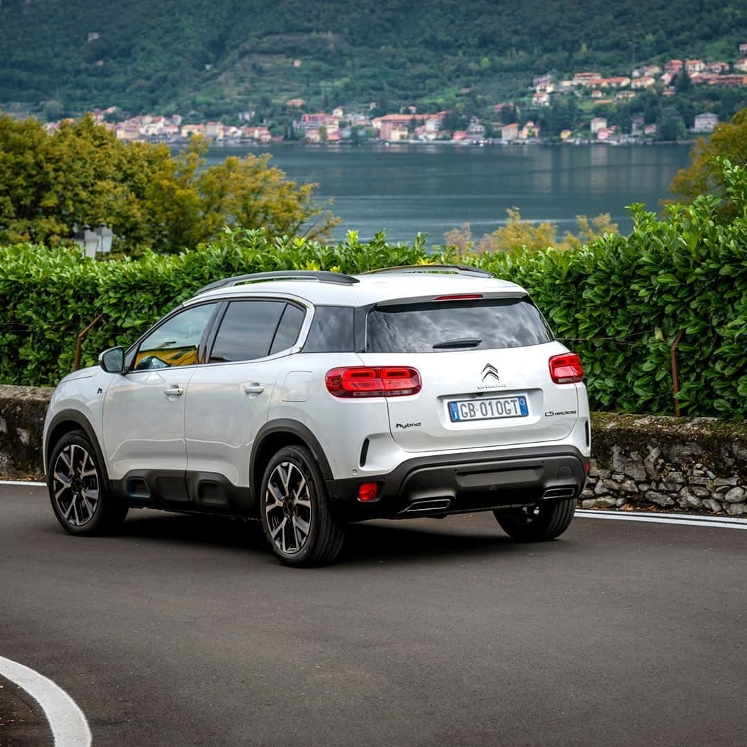 Citroënのインスタグラム：「Looking for an energy booster ⚡️? Drive around Lake Como with Citroën C5 Aircross SUV Plug-In Hybrid in 100% ëlectric mode thanks to its 55km range. #CitroënC5AircrossSUVHybrid #PlugInHybrid #SilentUrbanVehicle #ËComfortClass  #Comfort #ËlectricForAll #InspirëdByYouAll #New #Citroen #Car #Fashion #Electric #Instacar #Carsofinstagram #Auto」